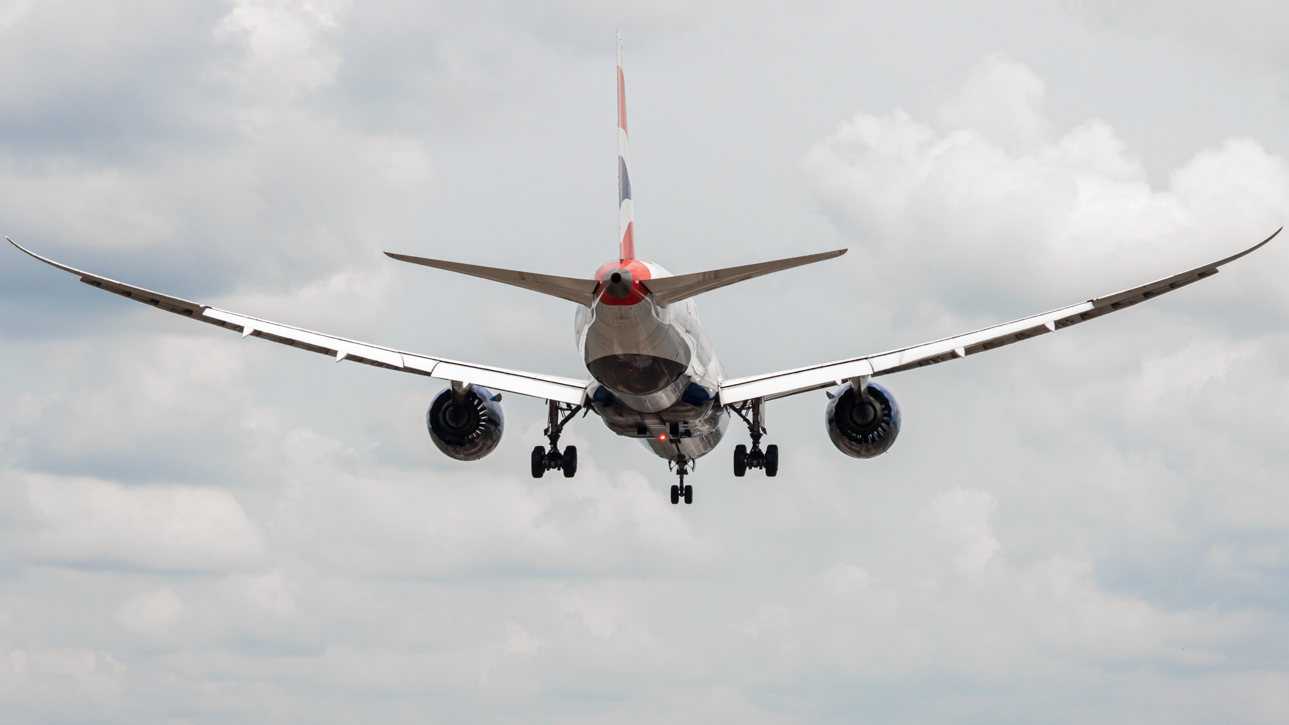 Full size: British Airways Boeing 787-9 G-ZBKJ at Houston-George Bush Intercontinental Airport