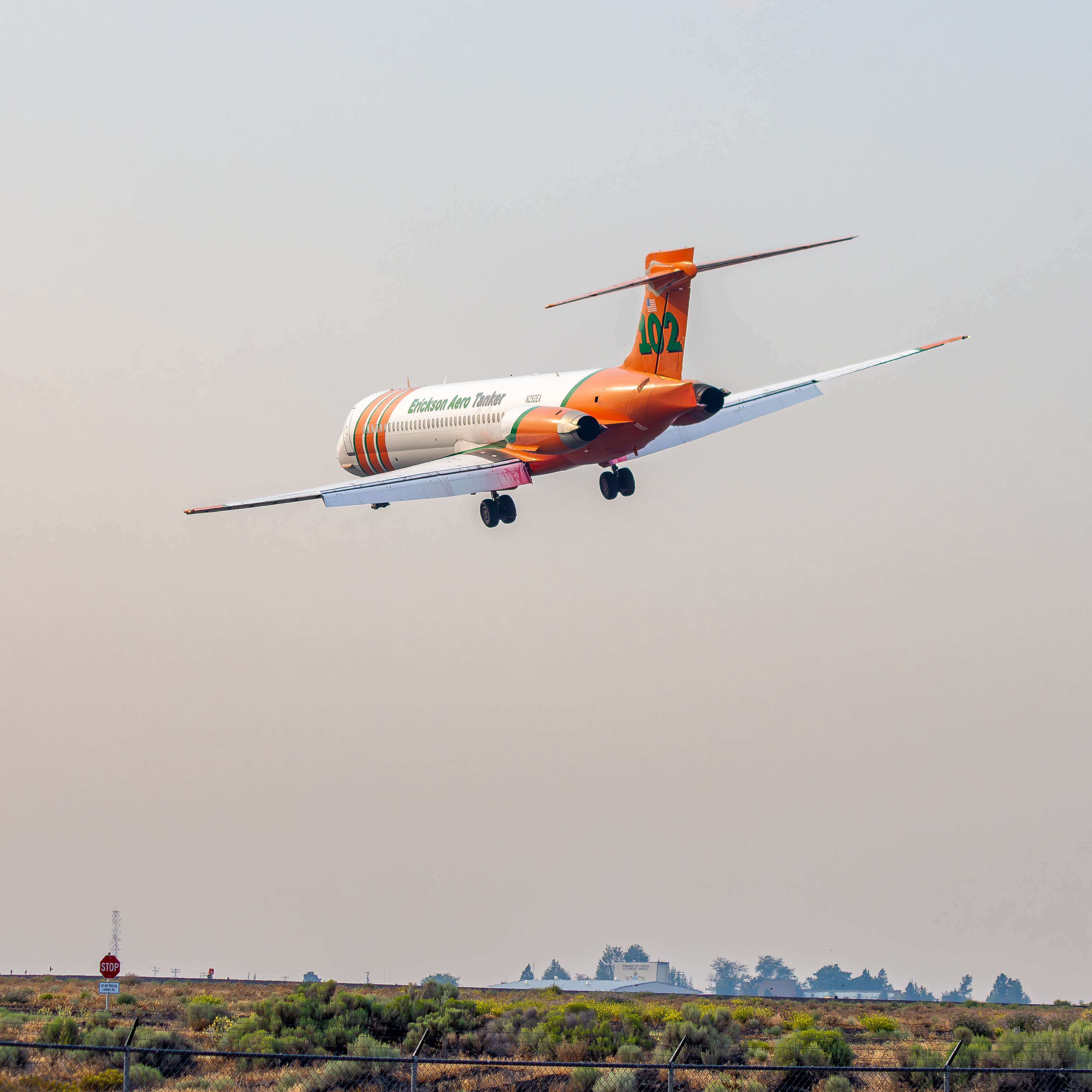 Full size: Erickson Aero Tanker McDonnell Douglas MD-87 N292EA at Roberts Field Airport