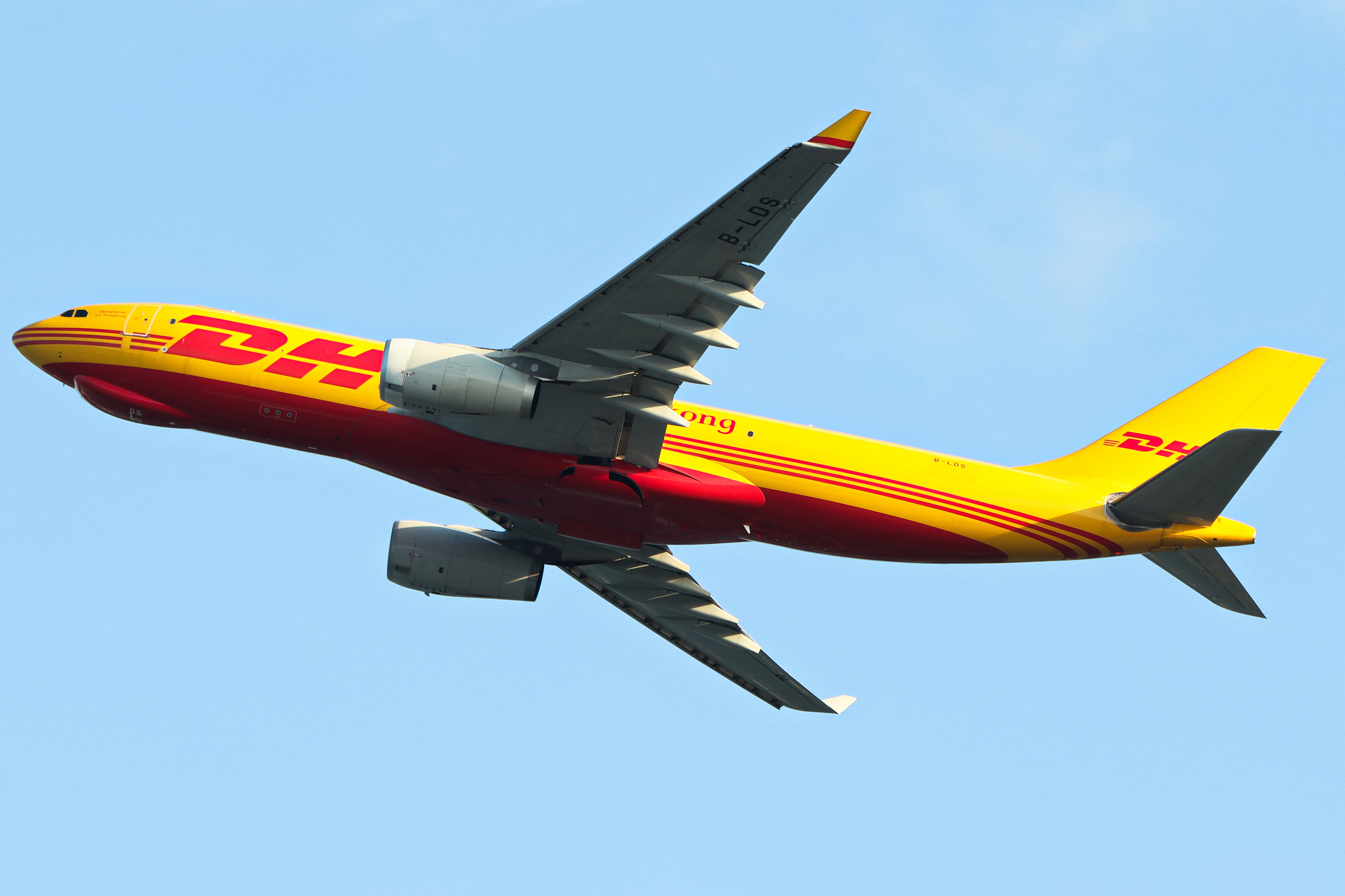 Full size: DHL Airbus A330-200F B-LDS at Hong Kong International Airport