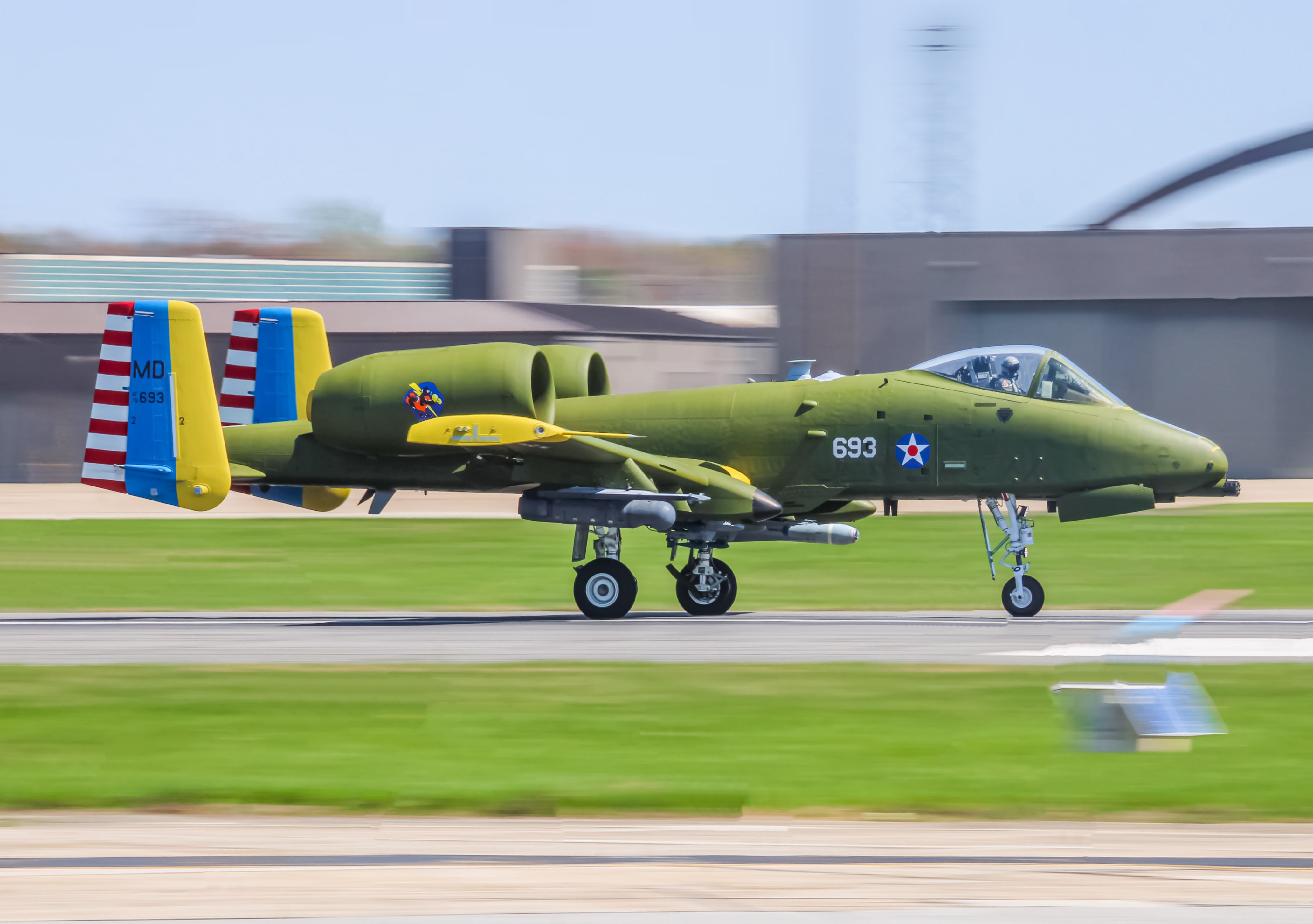 Full size: USAF - United States Air Force Fairchild A-10 Thunderbolt 78-0693 at Martin State Airport