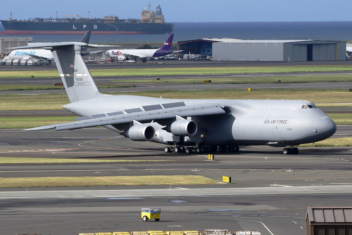 Full size: USAF - United States Air Force Lockheed C-5M Super Galaxy 87-0032 at Daniel K Inouye International Airport