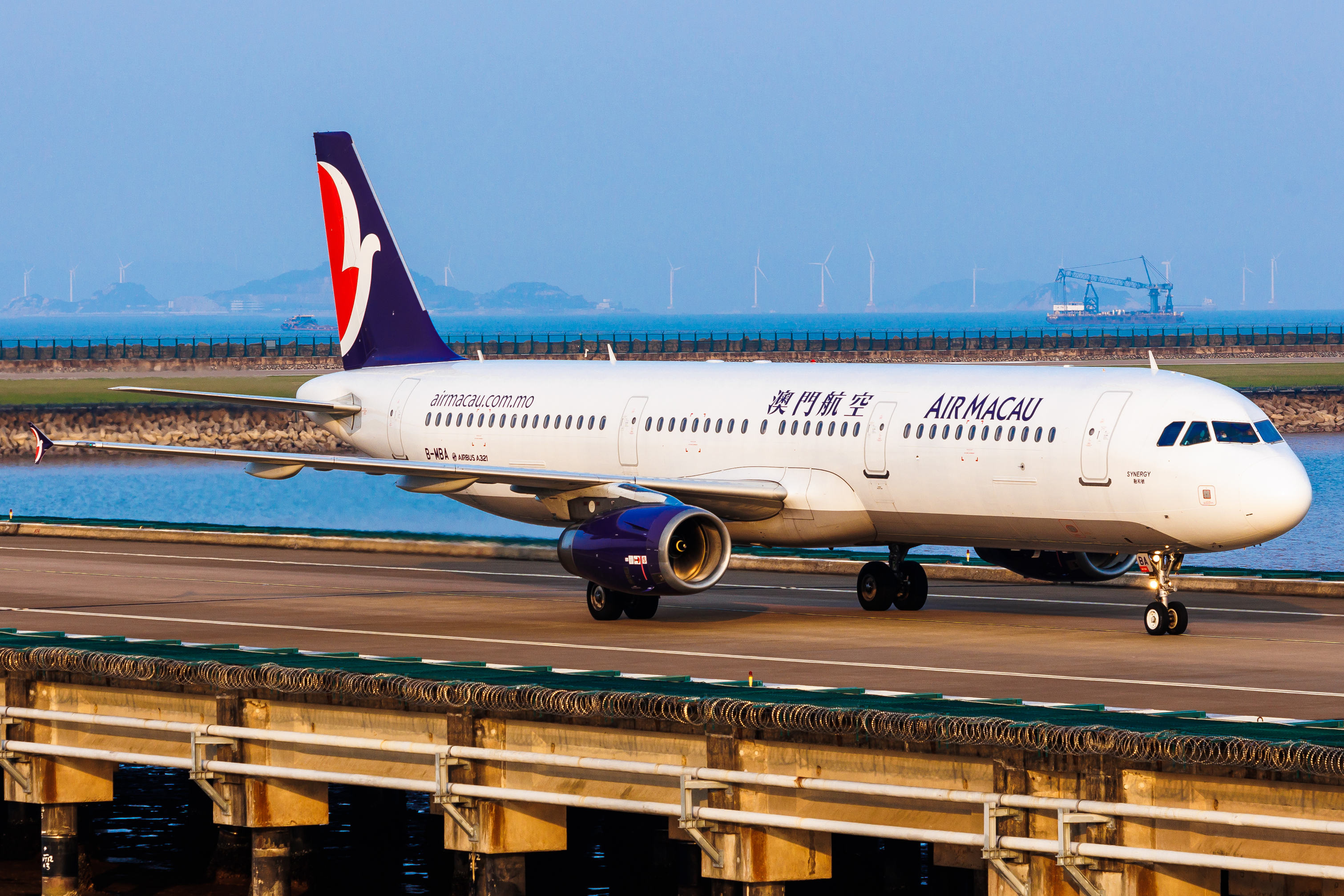 Full size: Air Macau Airbus A321-200 B-MBA at Macau International Airport