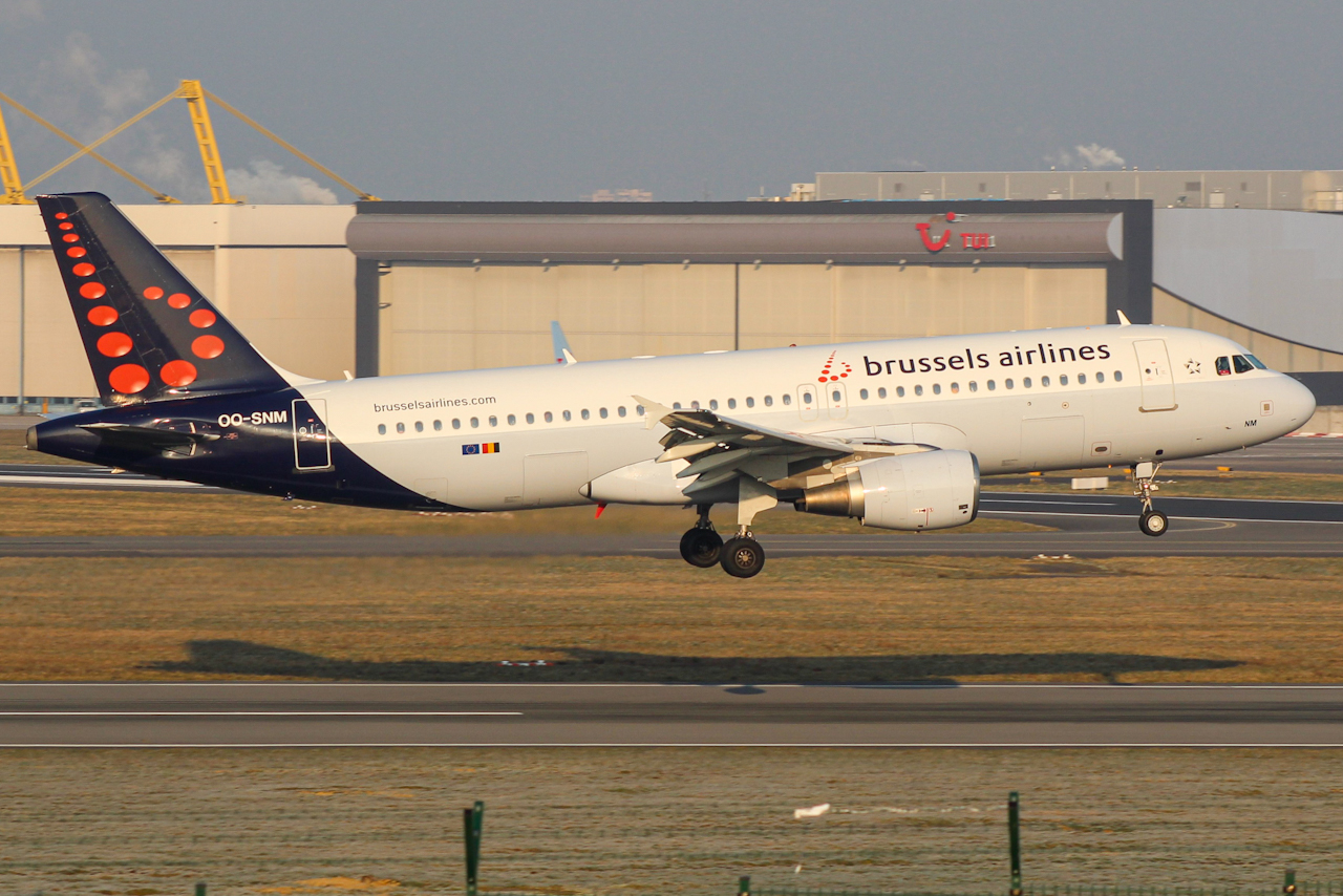 Full size: Brussels Airlines Airbus A320 OO-SNM at Brussels Airport