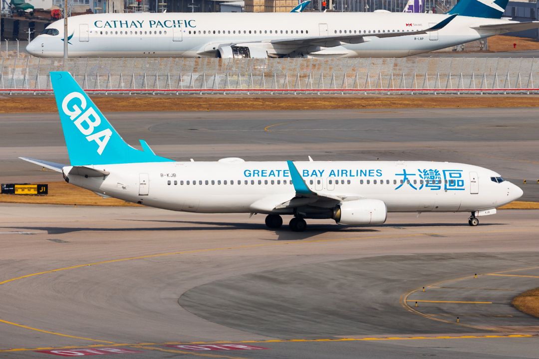 Full size: Greater Bay Airlines Boeing 737-800 B-KJB at Hong Kong International Airport