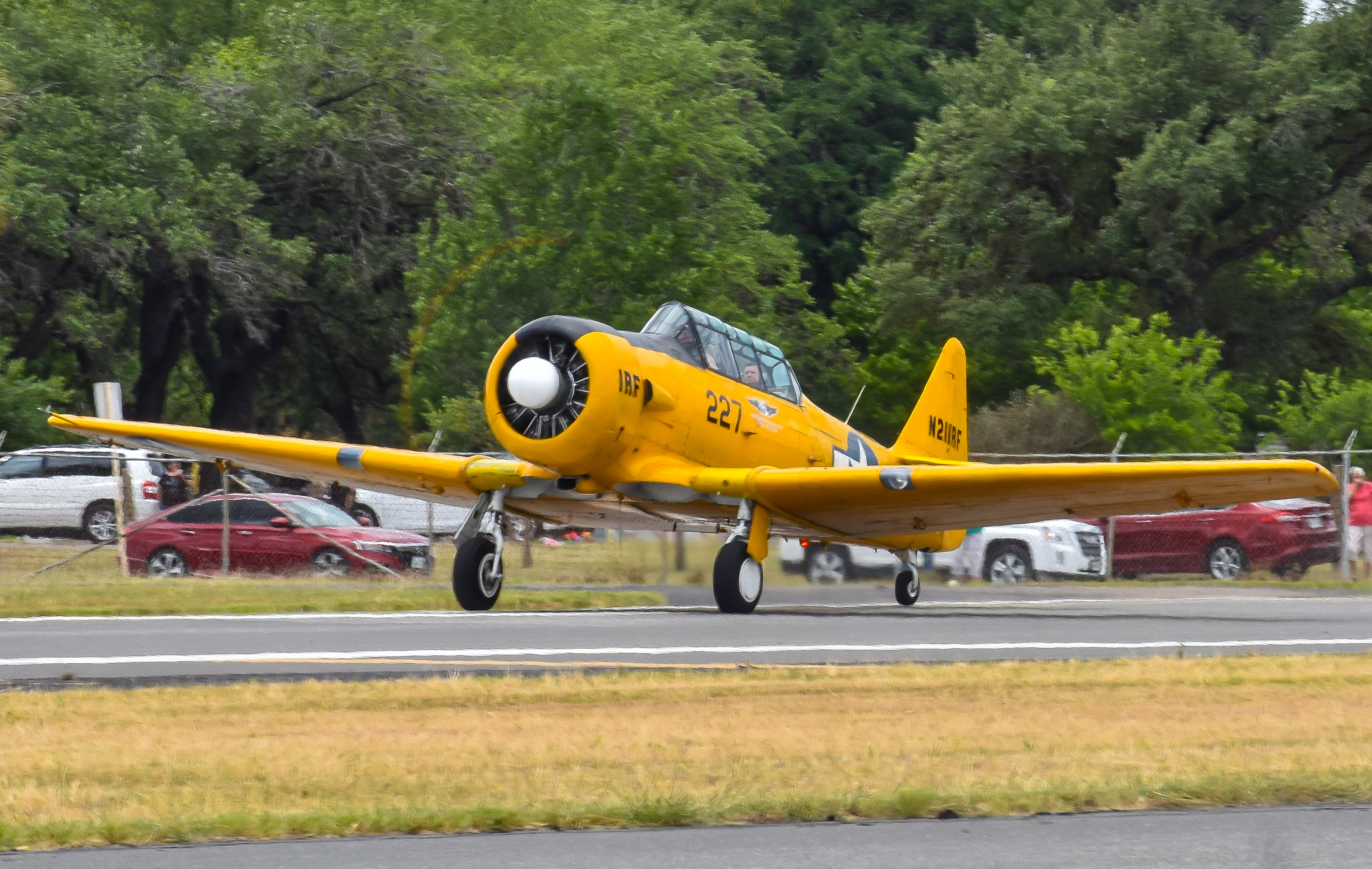 Full size: PRIVATE North American T-6 Texan/Harvard N211RF at Stinson Municipal Airport
