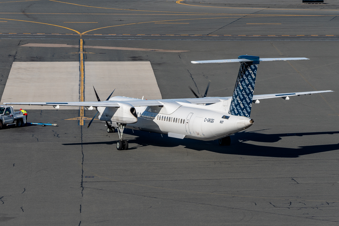 Full size: Porter Airlines De Havilland Dash-8 q400 C-GKQG at General Edward Lawrence Logan International Airport
