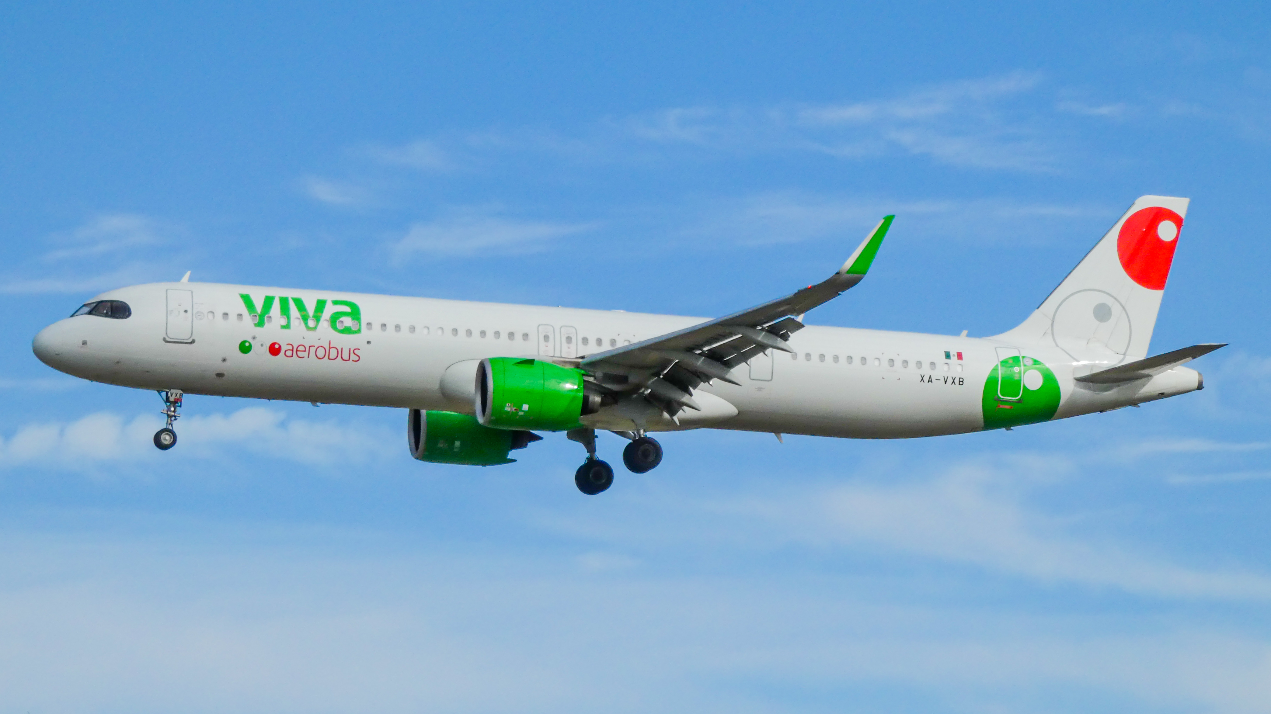 Full size: VivaAerobus Airbus A321NEO XA -VXB at Dallas-Fort Worth International Airport