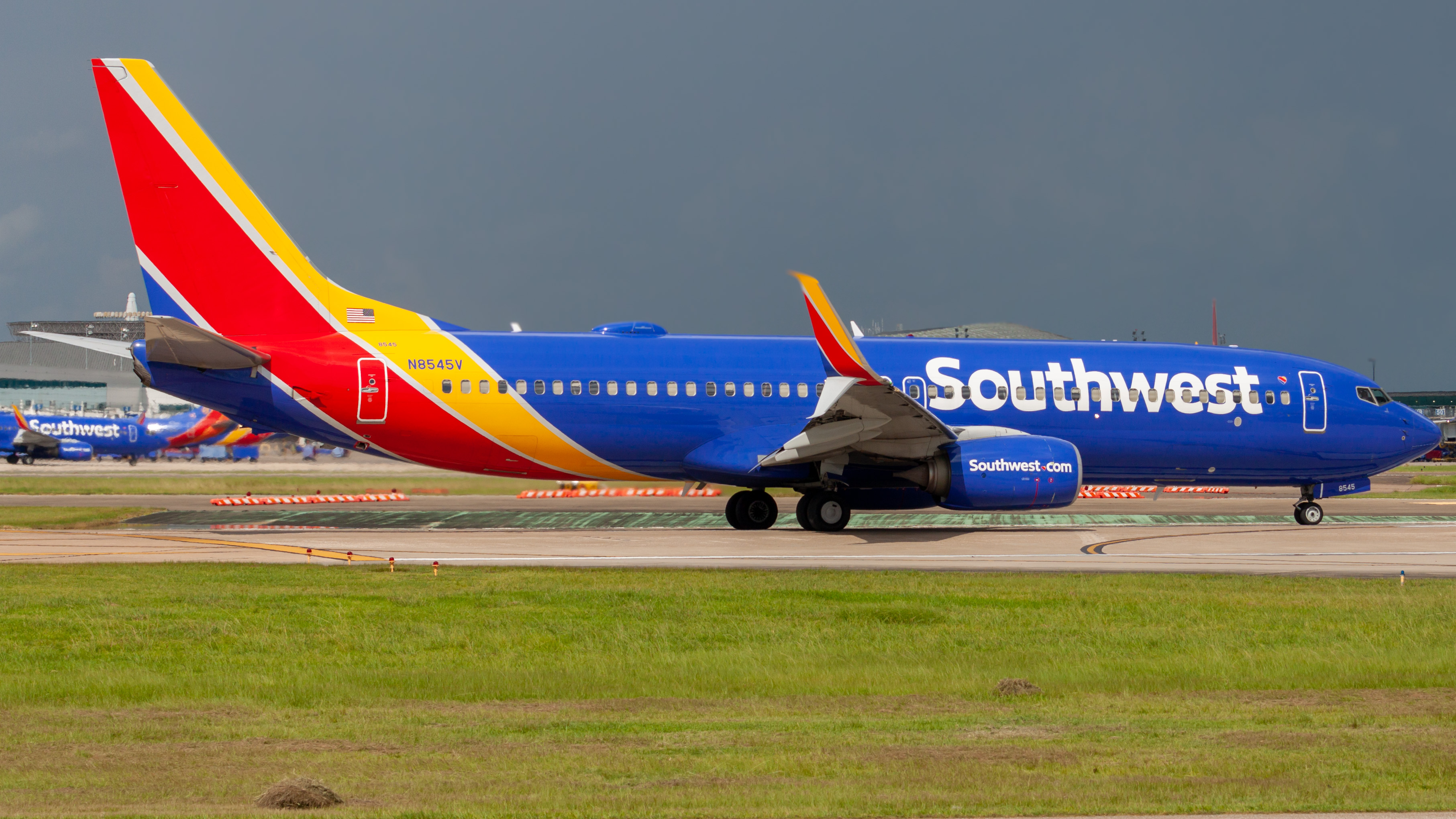 Full size: Southwest Airlines Boeing 737-800 N8545V at William P Hobby Airport