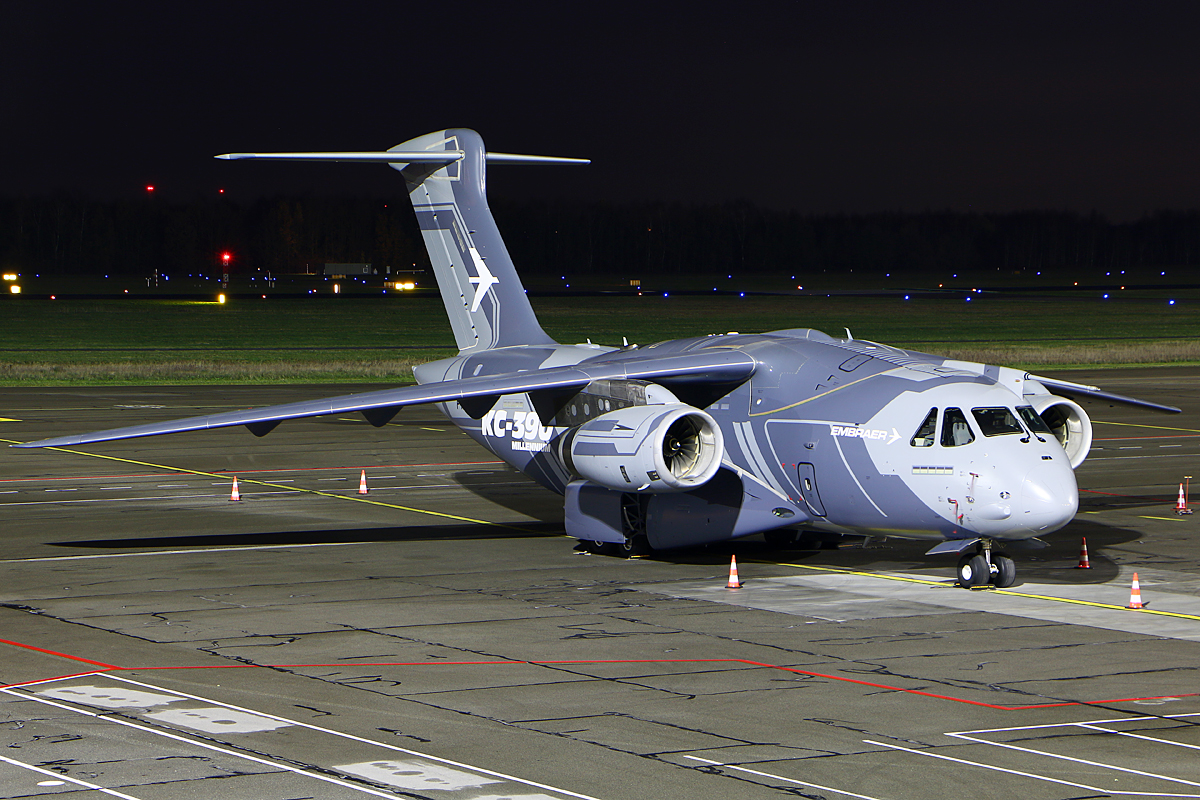 Full size: Embraer Embraer KC-390 PT-ZNG at Eindhoven Airport