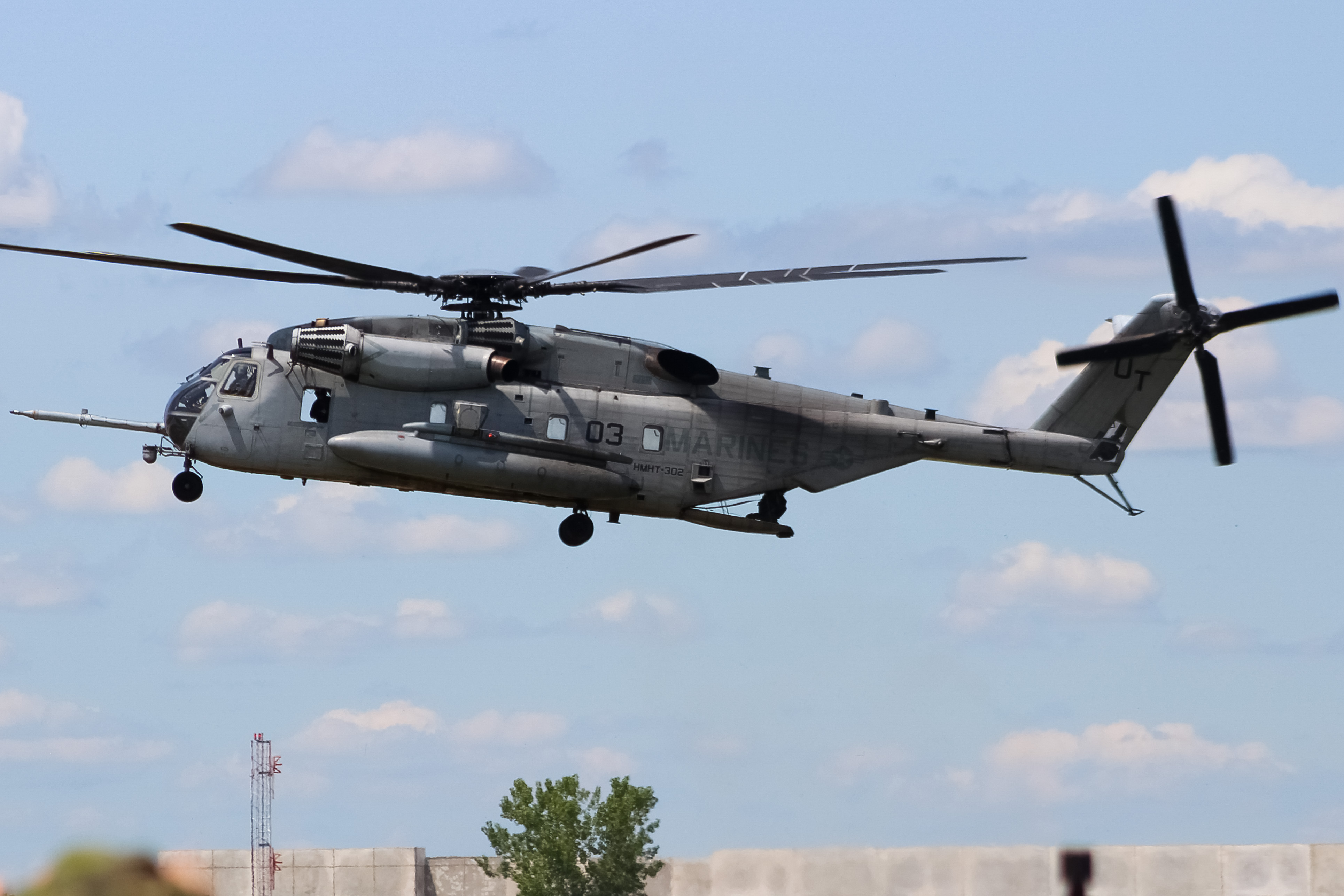 Full size: USMC - United States Marine Corp Sikorsky MH-53 Sea Stallion 164778 at James M Cox Dayton International Airport