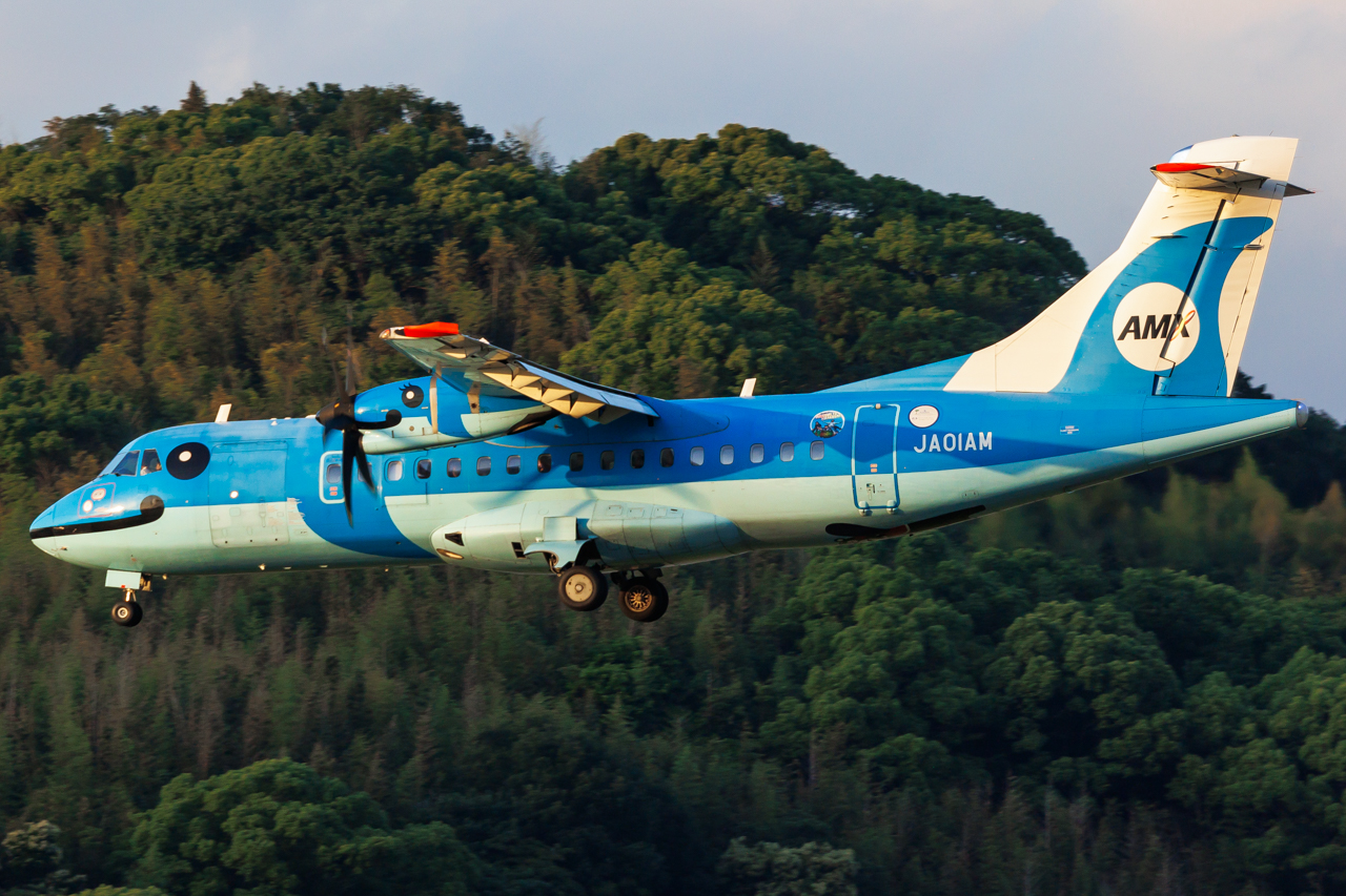 Full size: Amakusa Airlines ATR 42-600 JA01AM at Fukuoka Airport