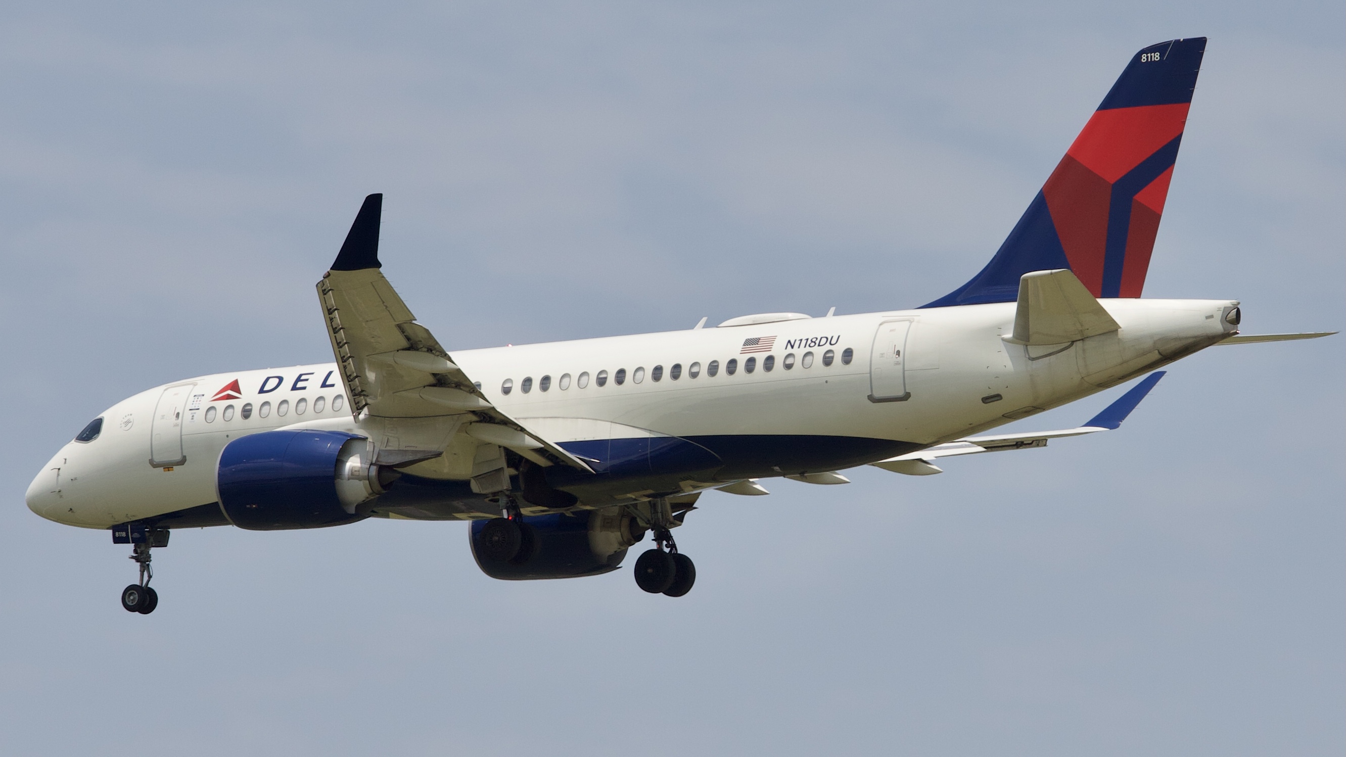 Full size: Delta Airlines Airbus A220-100 N118DU at Houston-George Bush Intercontinental Airport