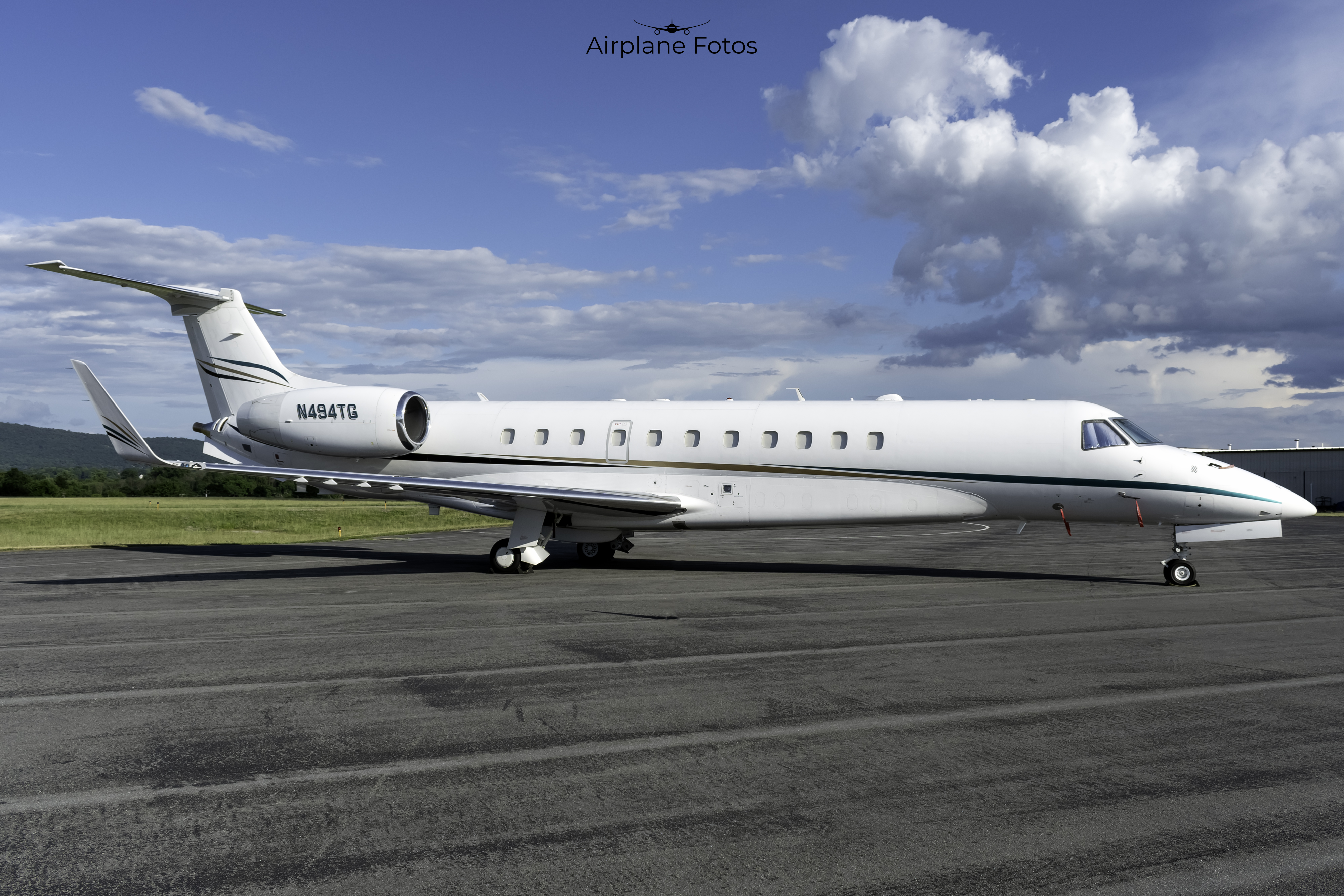 Full size: PRIVATE E35L N494TG at Reading Regional Airport/Carl A Spaatz Field