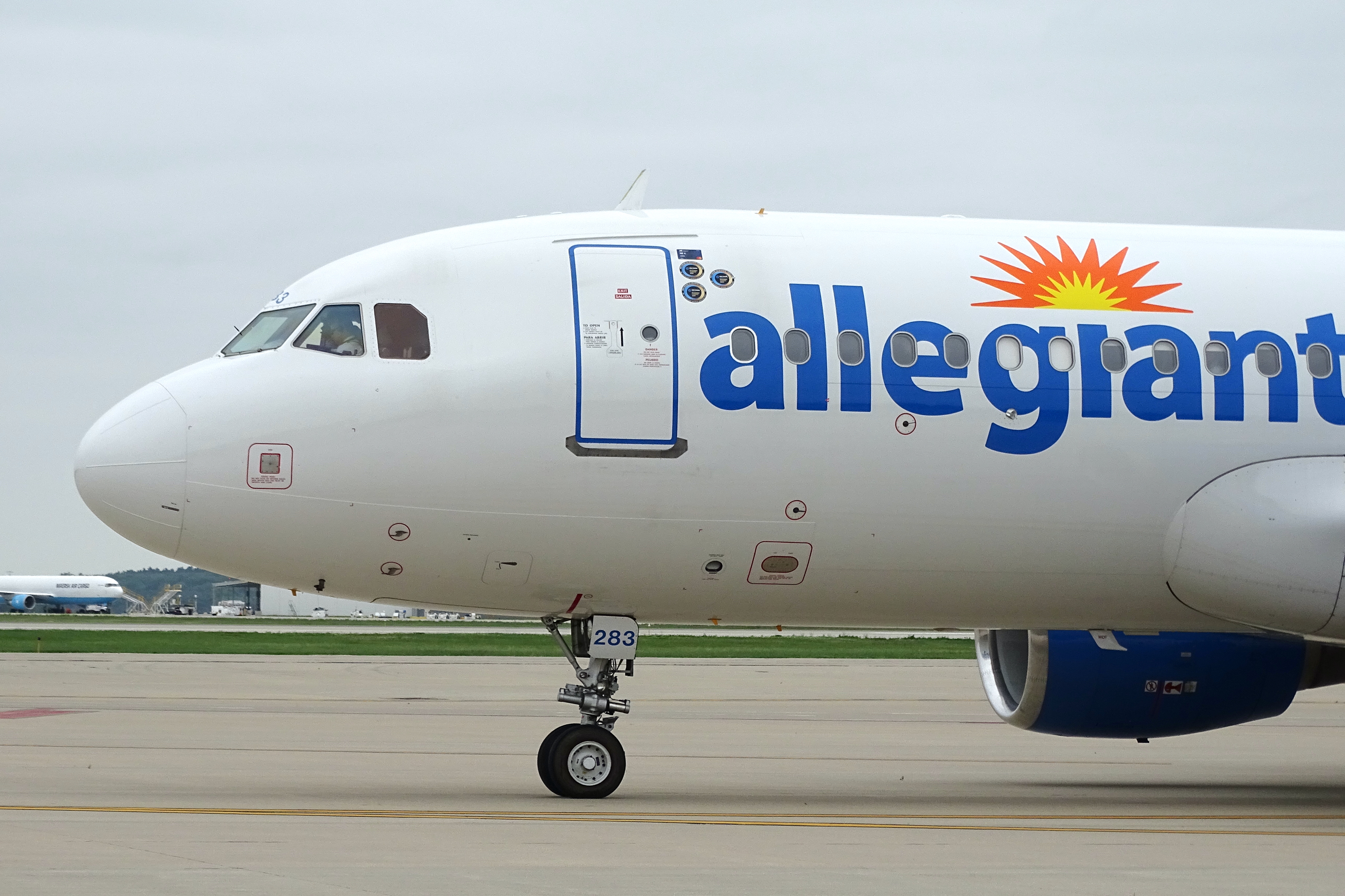 Full size: Allegiant Air Airbus A320 N283NV at Chicago/Rockford International Airport