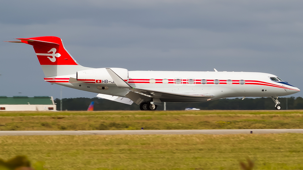 Full size: PRIVATE Gulfstream G650 HB-JFP at Savannah/Hilton Head International Airport