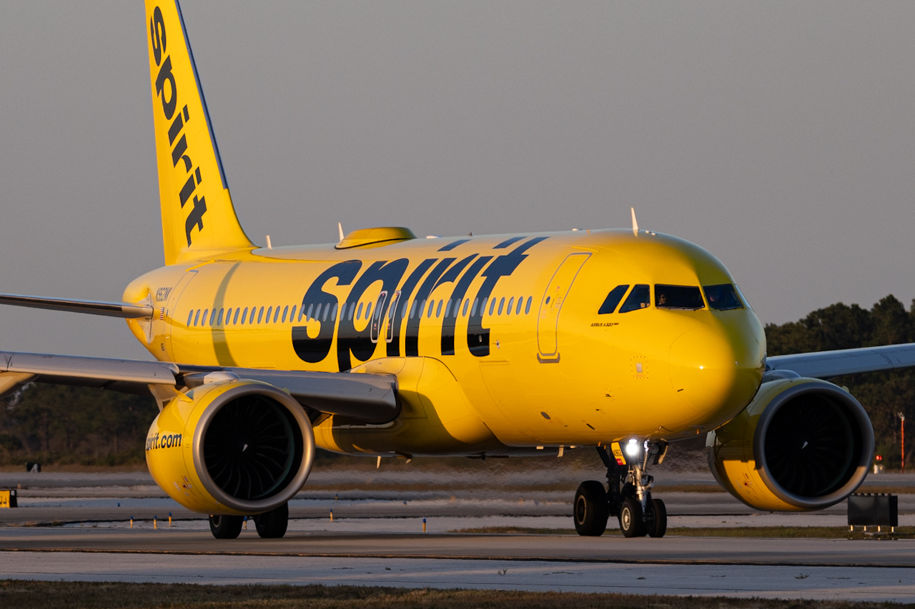 Full size: Spirit Airlines Airbus A320NEO N962NK at Orlando International Airport