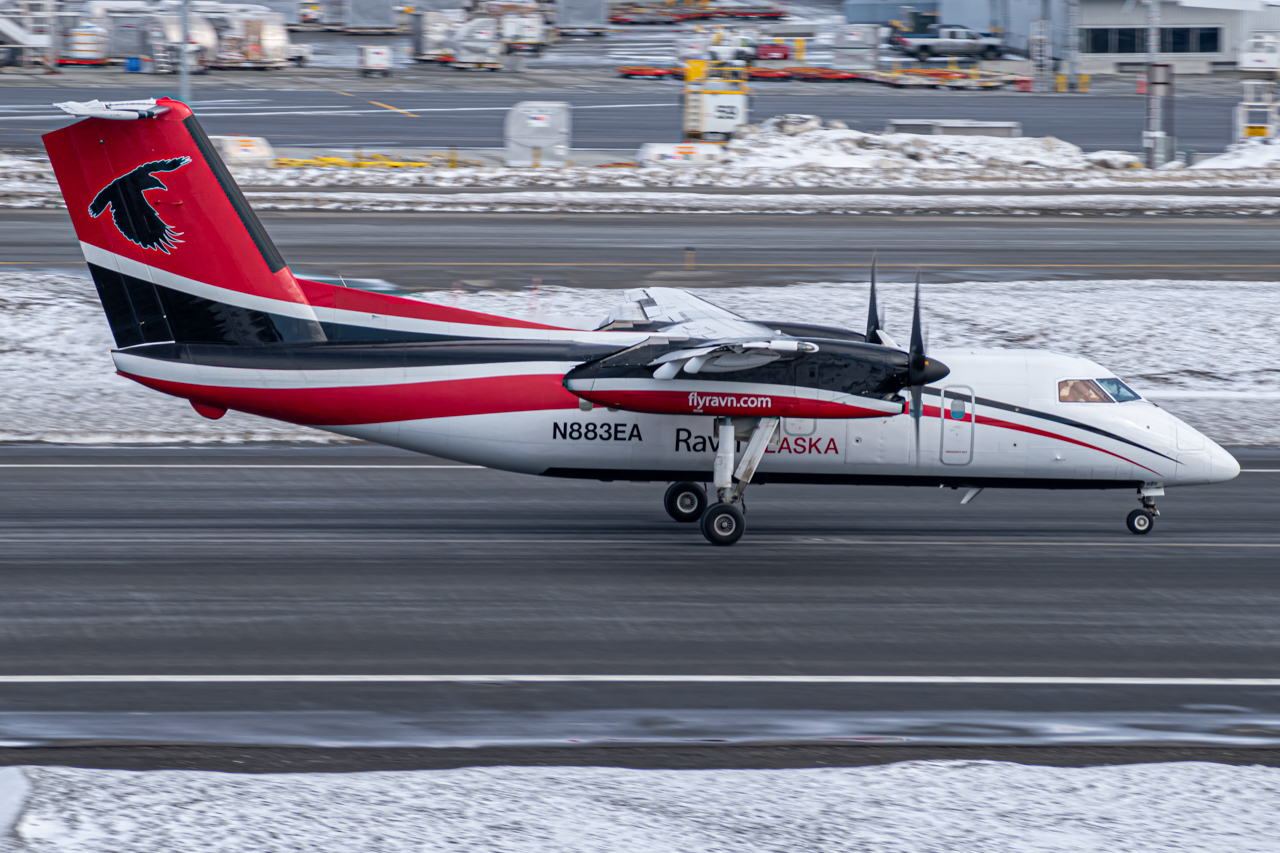 Full size: Ravn Alaska De Havilland Dash-8 Q100 N883EA at Anchorage Ted Stevens International Airport