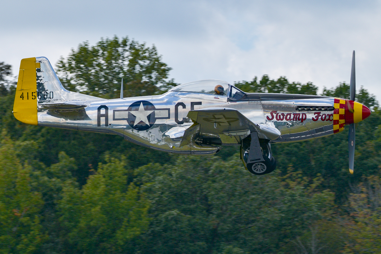 Full size: PRIVATE North American P-51 Mustang NL5420V at 