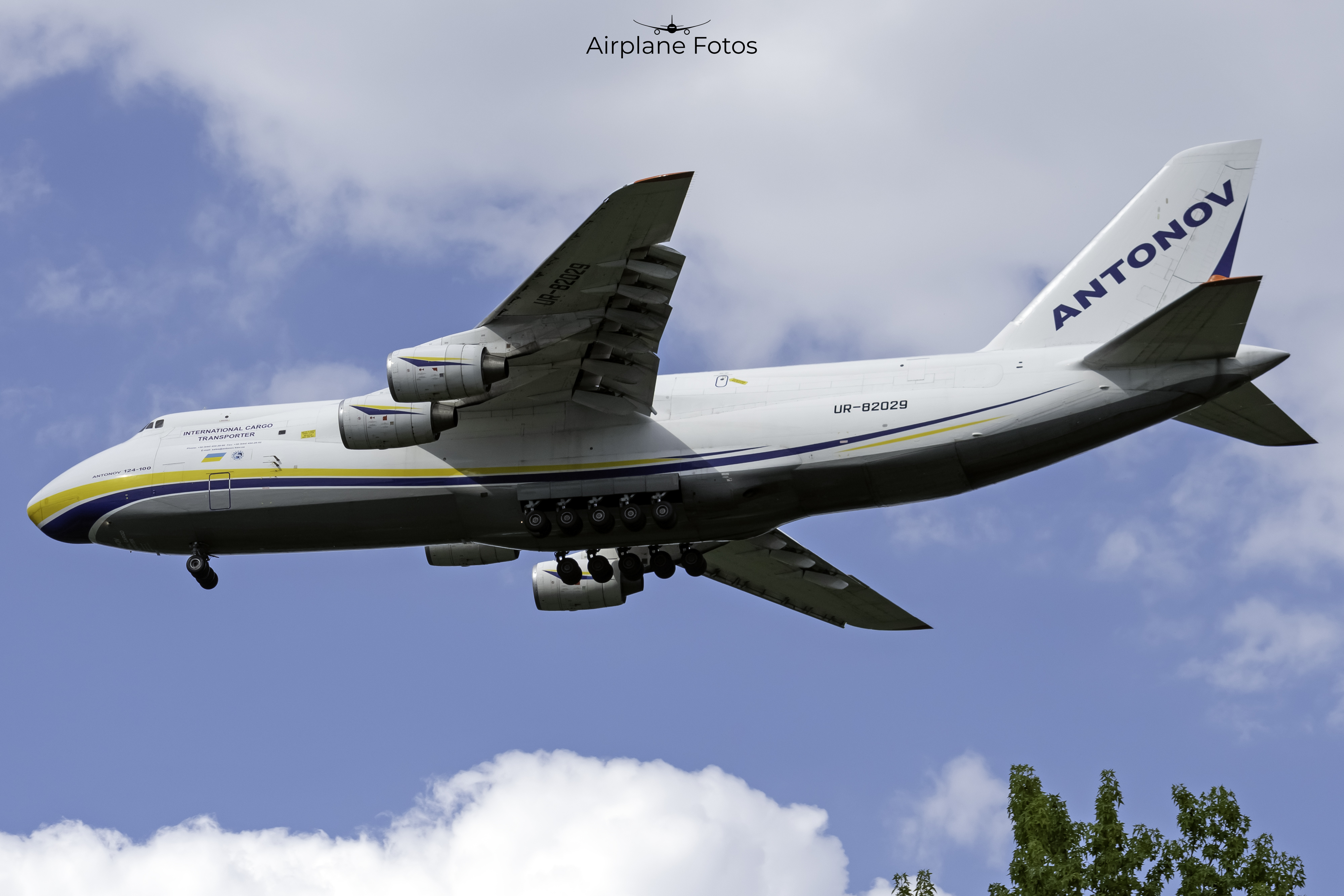 Full size: Antonov Airlines Antonov An-124 UR-82029 at Harrisburg International Airport