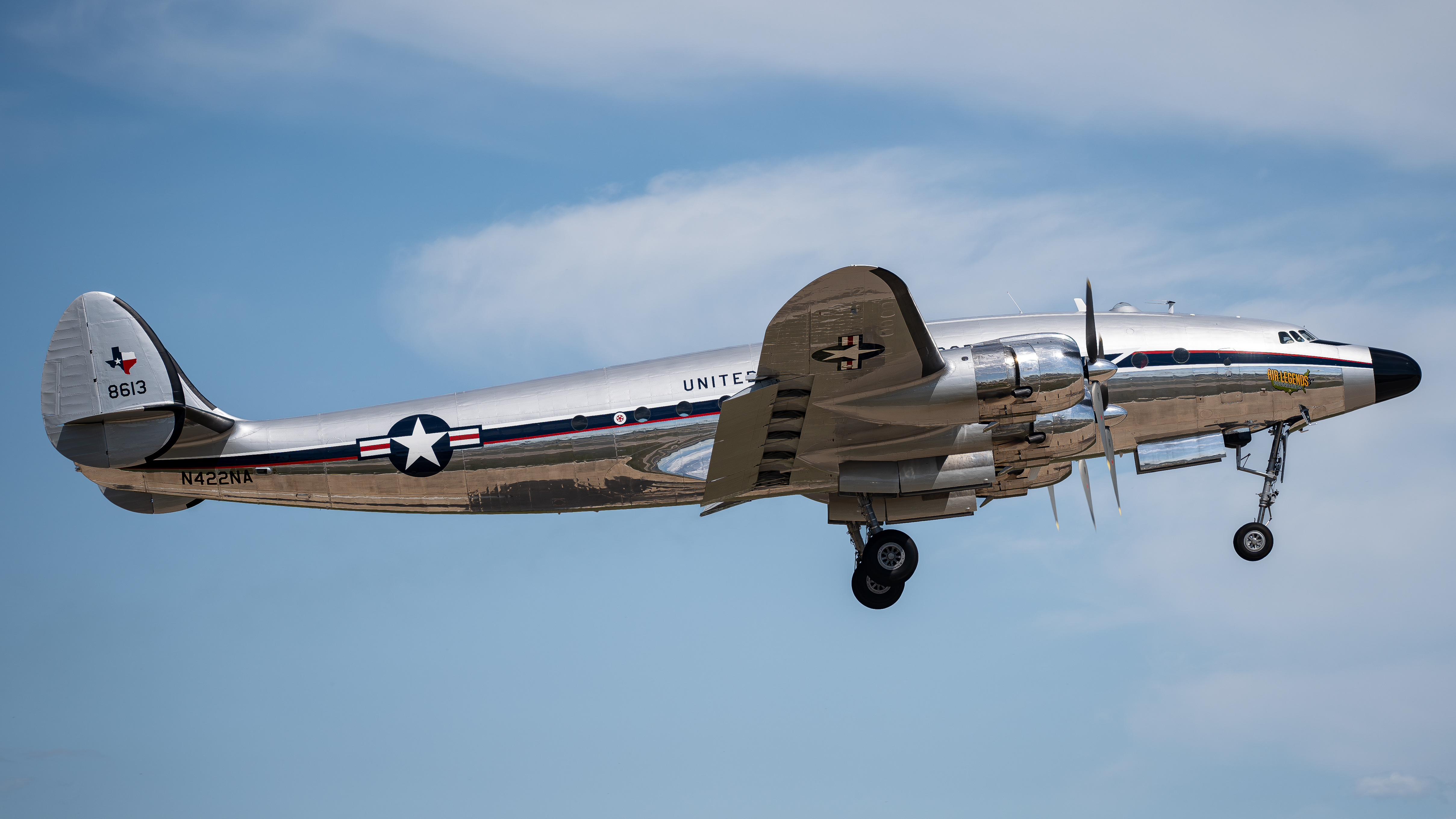 Full size: PRIVATE Lockheed L-1049 Super Constellation N422NA at Wittman Regional Airport