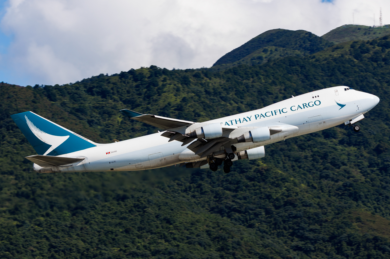 Full size: Cathay Pacific Cargo Boeing 747-400F B-LIC at Hong Kong International Airport