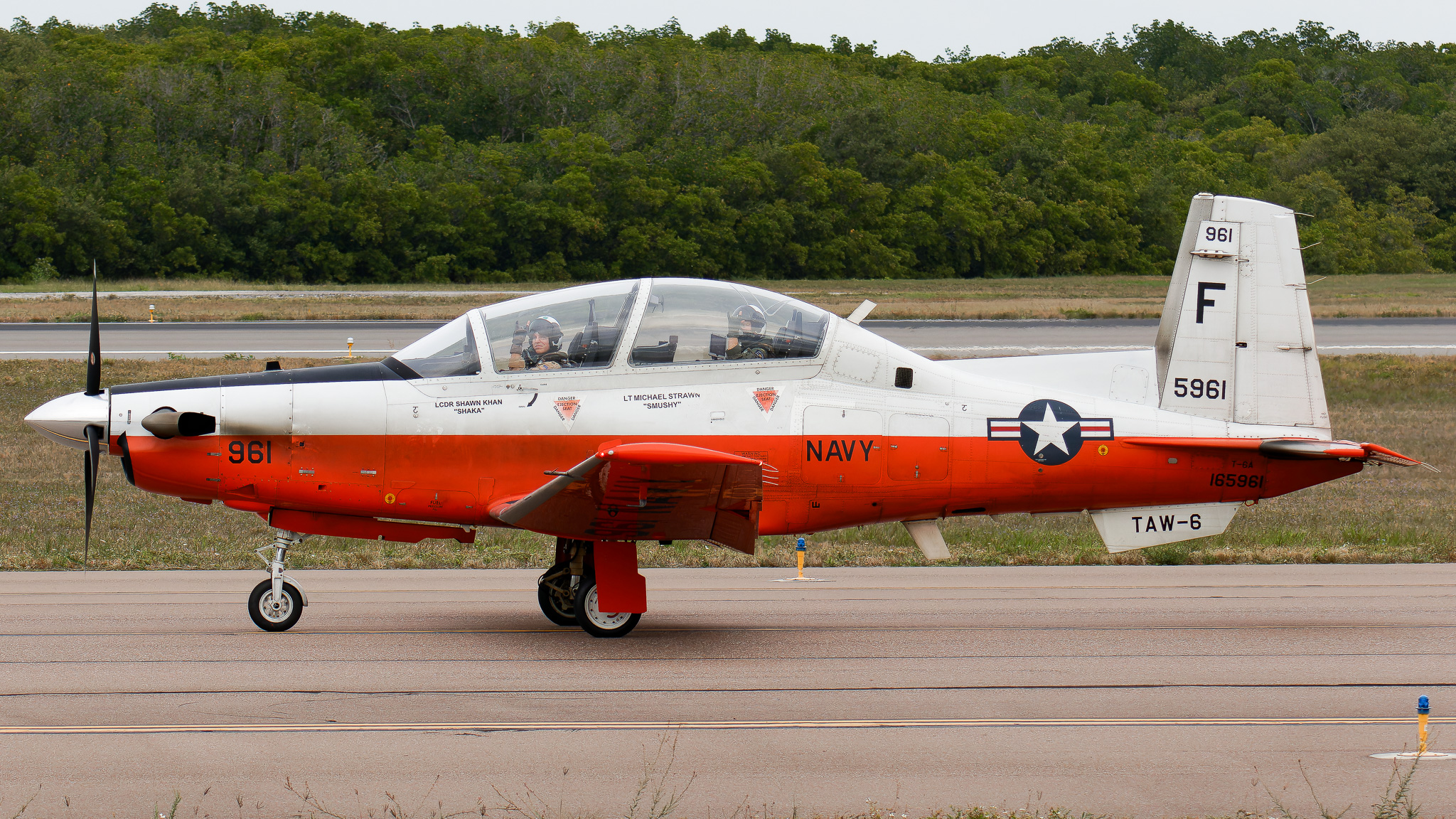 Full size: USN - United States Navy Raytheon T-6A Texan II 165961 at St. Petersburg Clearwater International Airport