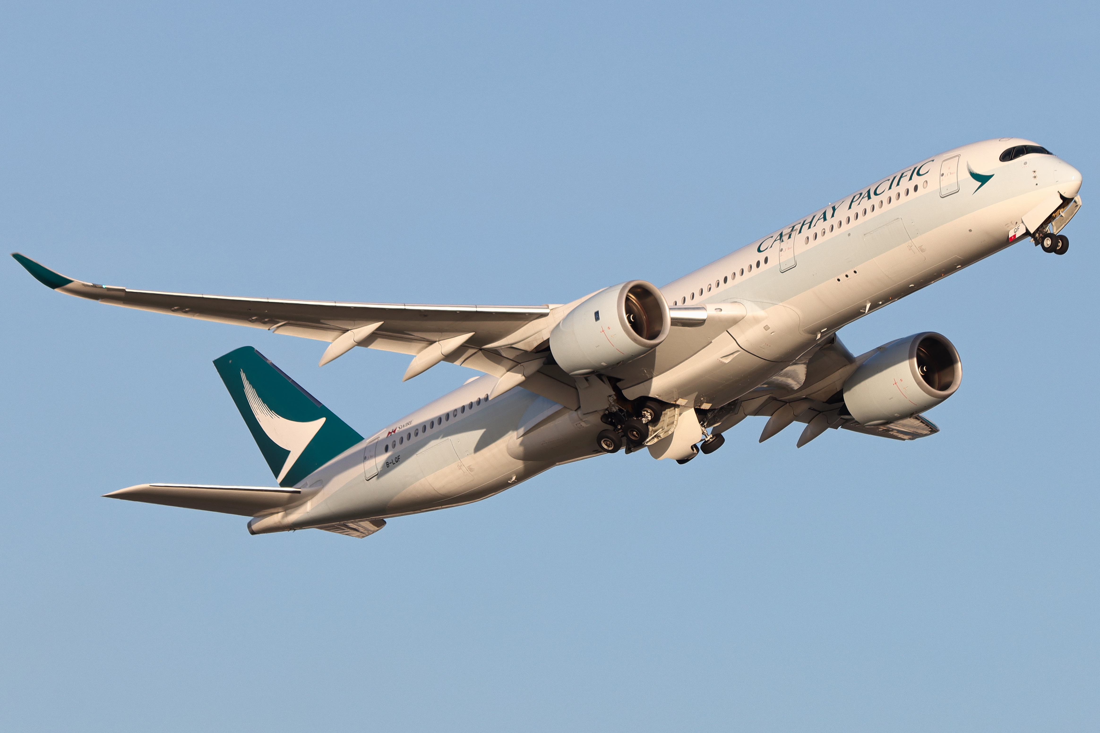 Full size: Cathay Pacific Airbus A350-900 B-LQF at Hong Kong International Airport