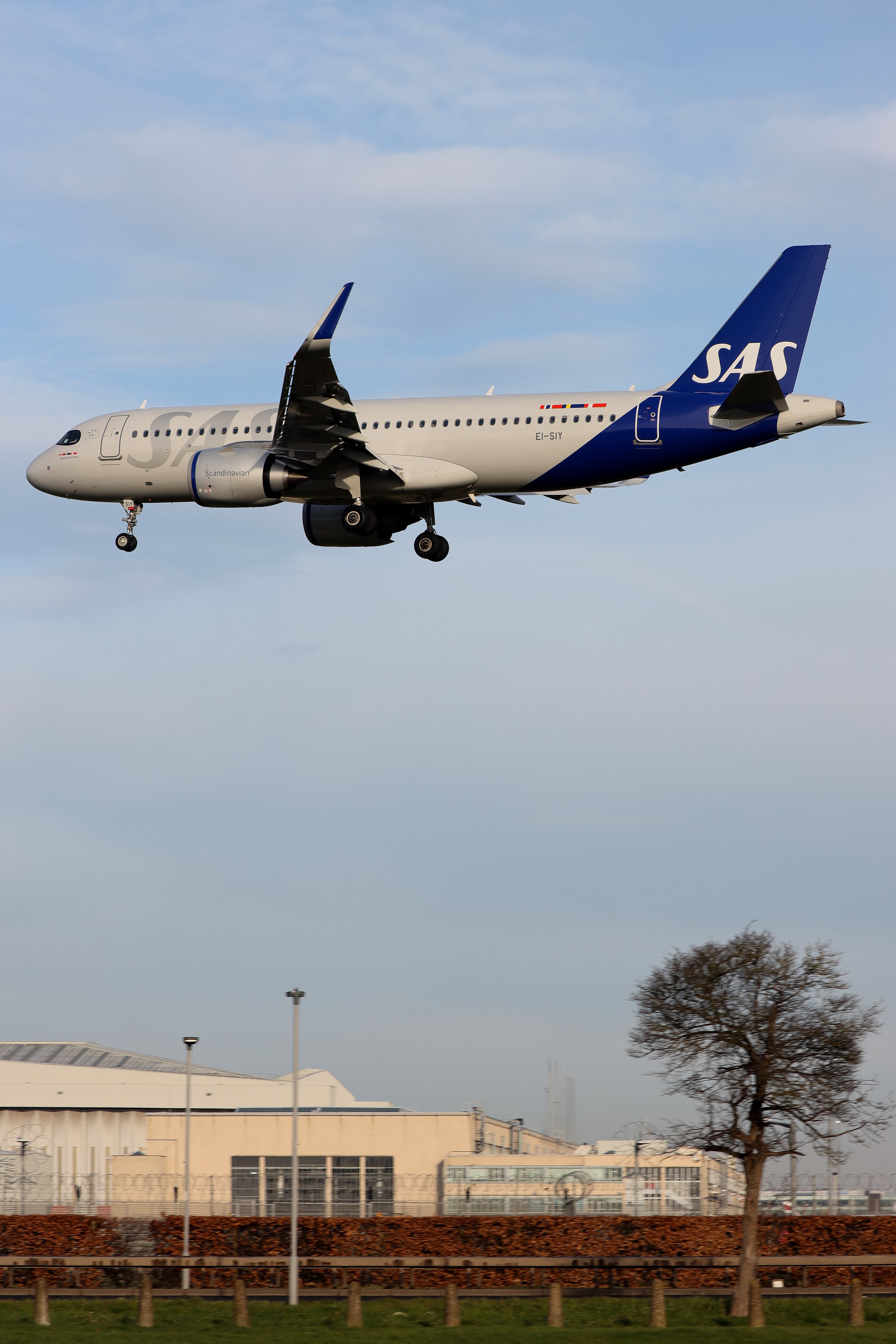 Full size: Scandinavian Airlines Airbus A320NEO EI-SIY at London Heathrow International Airport