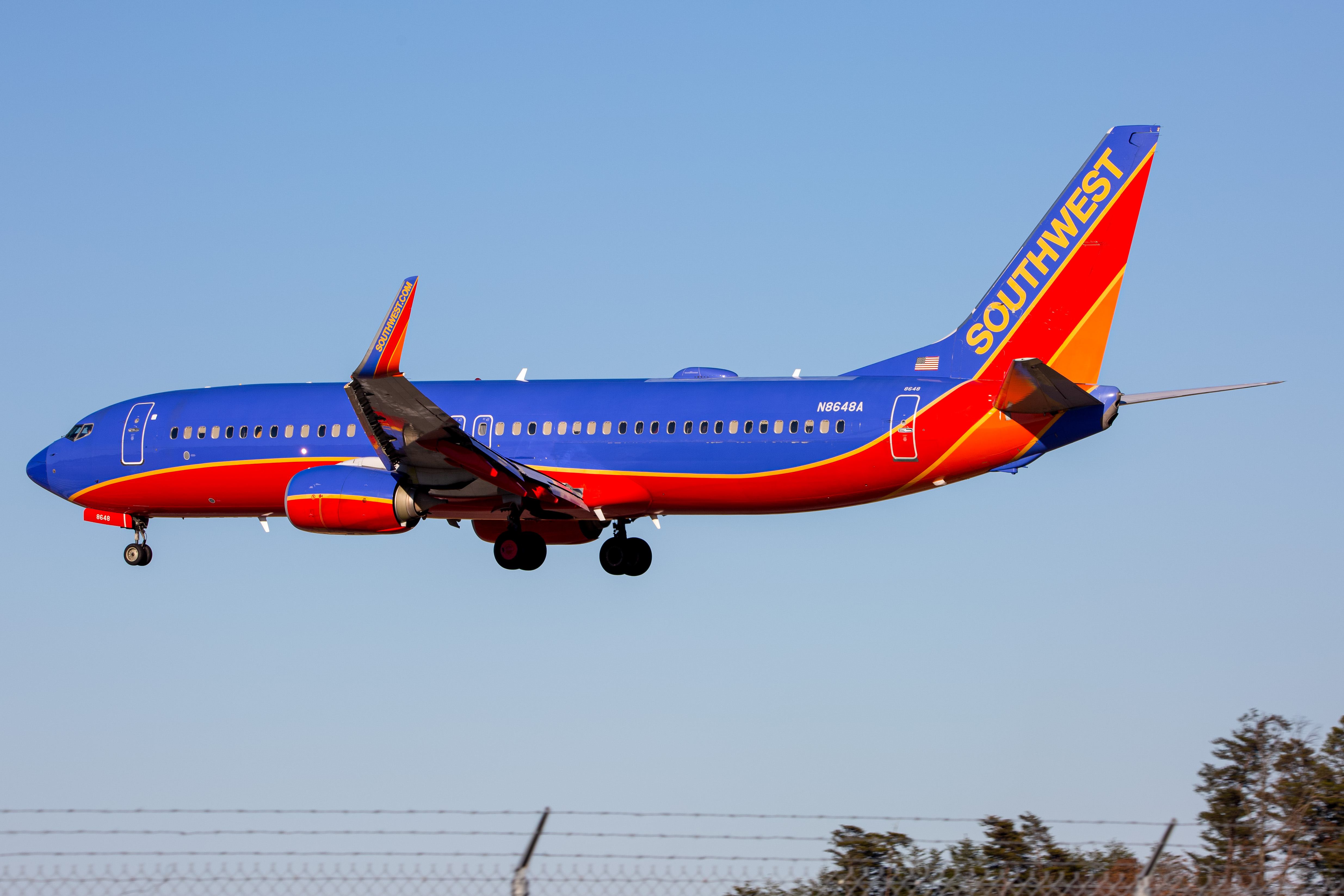 Full size: Southwest Airlines Boeing 737-800 N8648A at Baltimore/Washington International Thurgood Marshall Airport