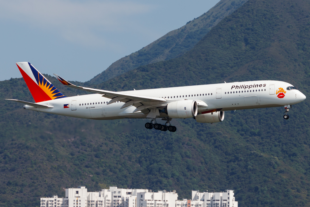 Full size: Philippine Airlines Airbus A350-900 RP-C3508 at Hong Kong International Airport