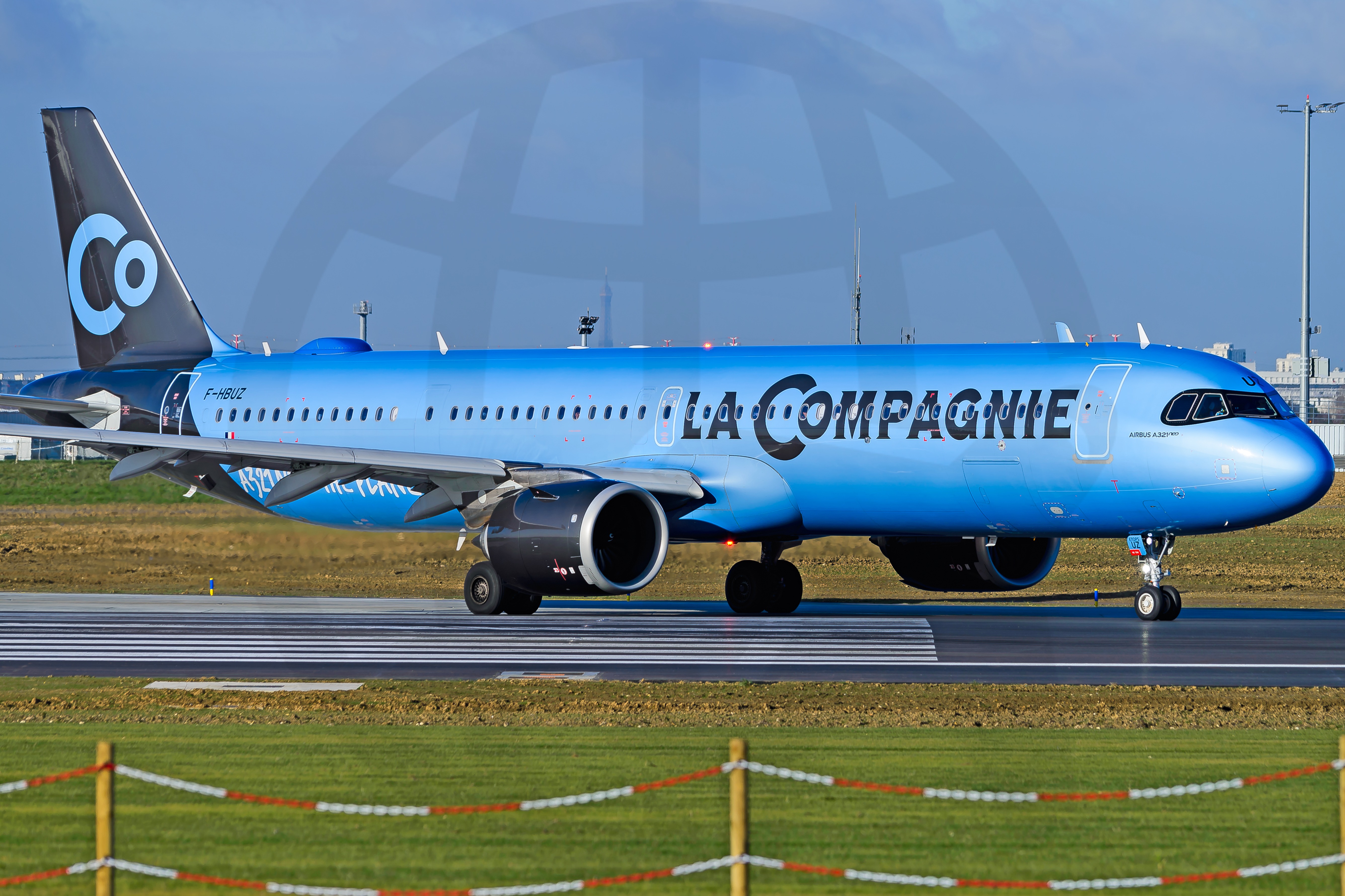 Full size: La Compagnie Airbus A321NEO F-HBUZ at Paris Orly Airport