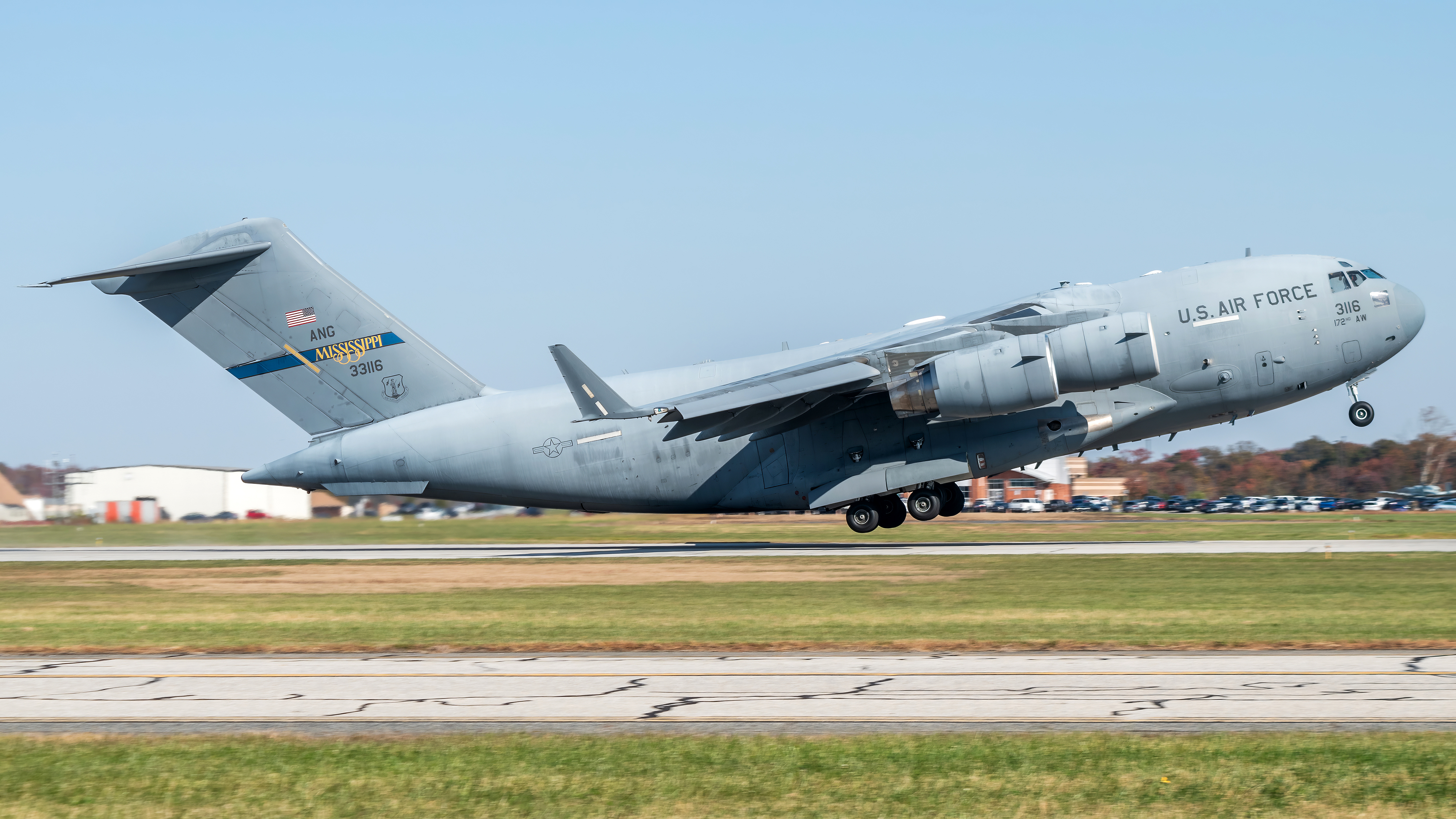 Full size: USAF - United States Air Force Boeing C-17 Globemaster III 03-3116 at Martin State Airport