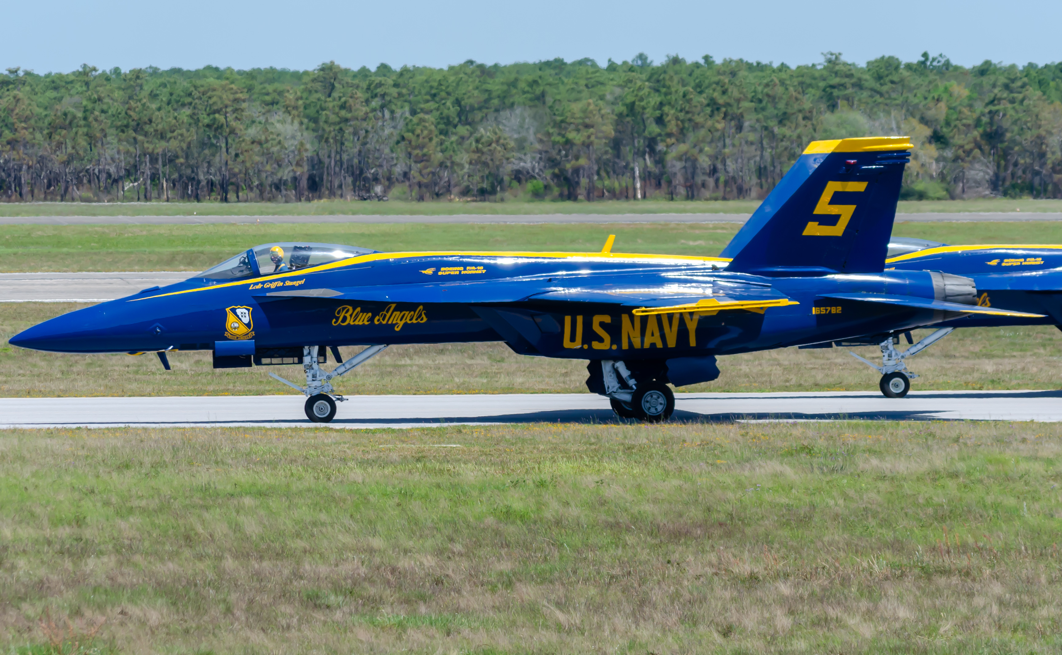 Full size: Blue Angels Boeing F/A-18E/F Super Hornet 165782 at NAS Pensacola