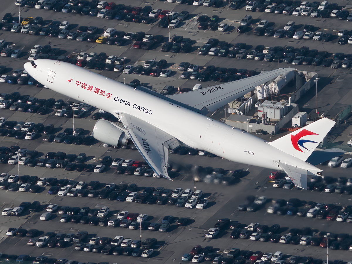 Full size: China Cargo Airlines Boeing 777-F B-227K at Los Angeles International Airport