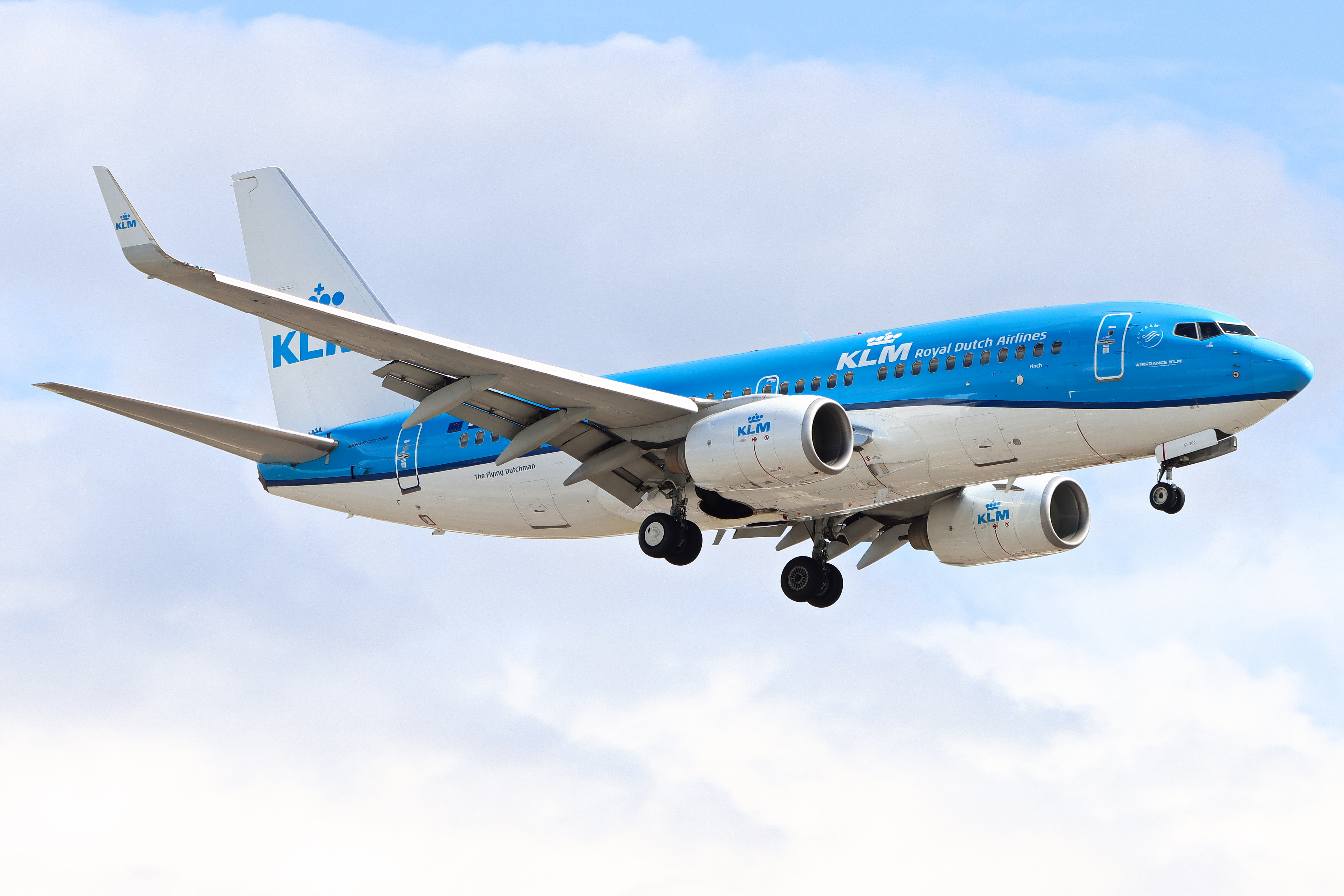 Full size: KLM Boeing 737-700 PH-BGI at London Heathrow International Airport
