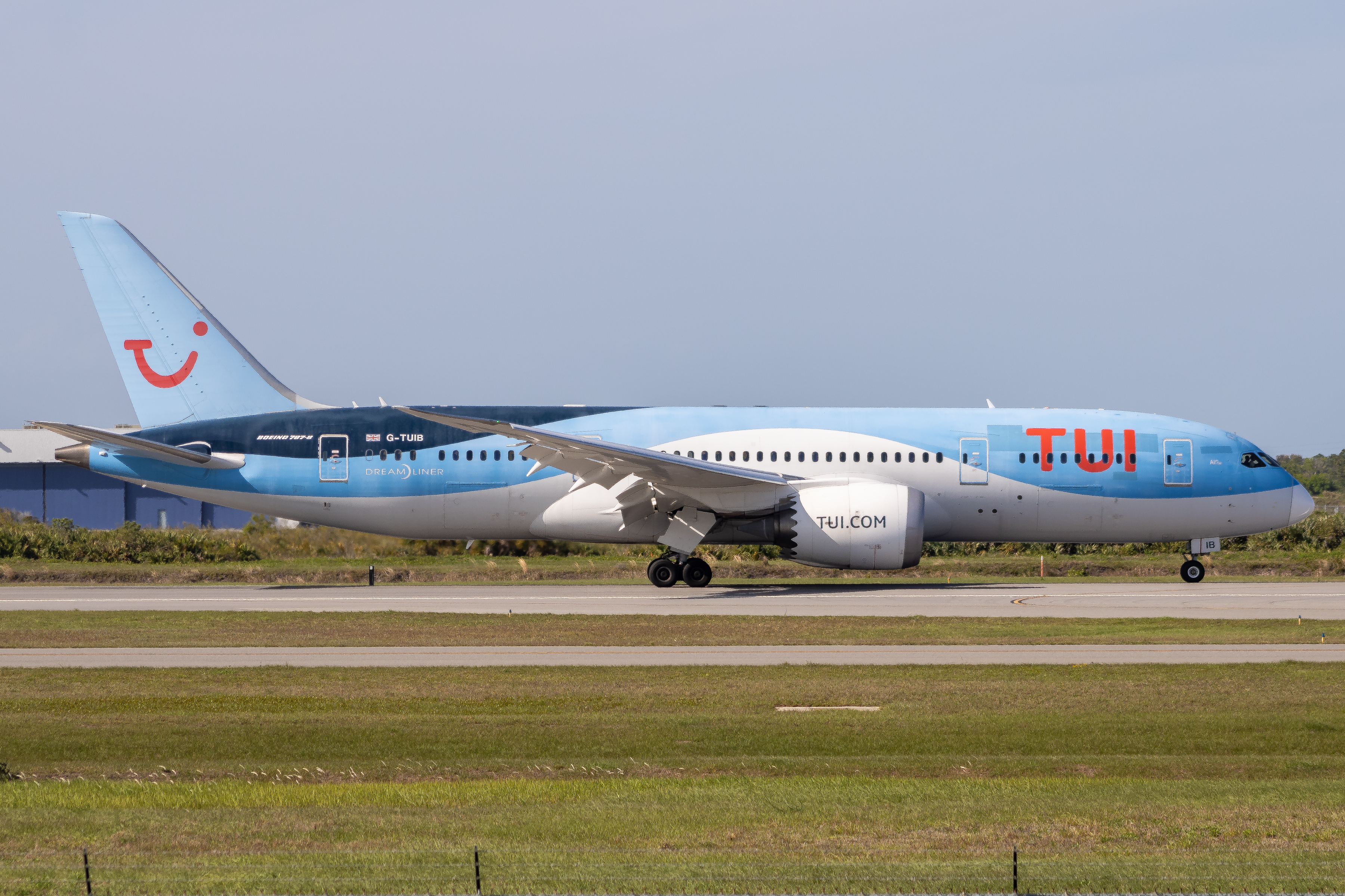 Full size: TUI Fly Boeing 787-8 G-TUIB at Melbourne International Airport
