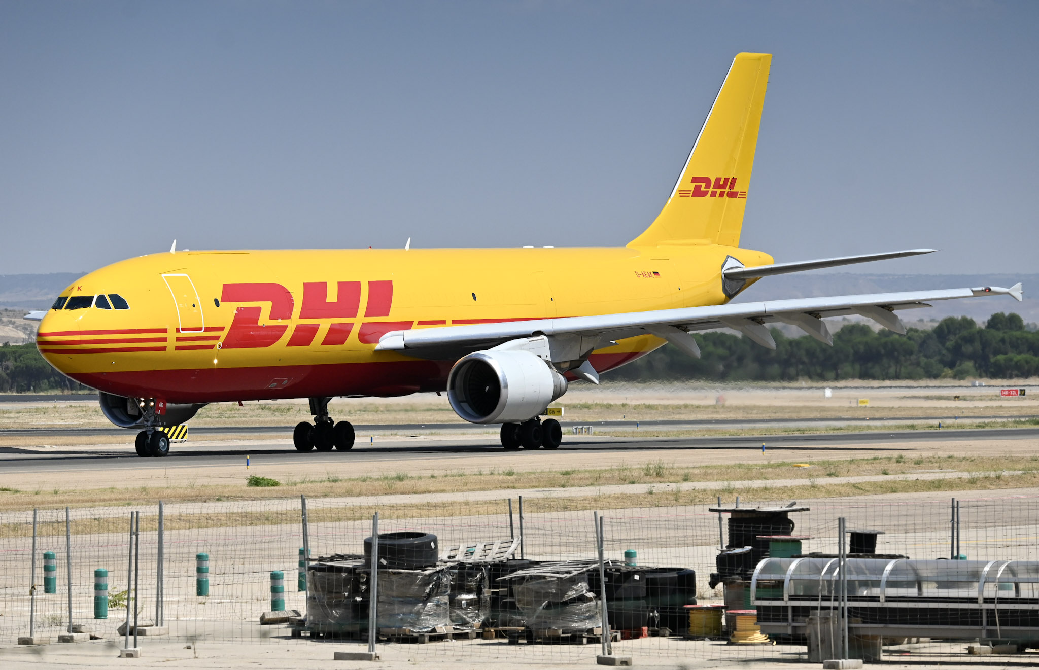 Full size: DHL Airbus A300F-600 D-AEAK at Madrid Barajas Airport