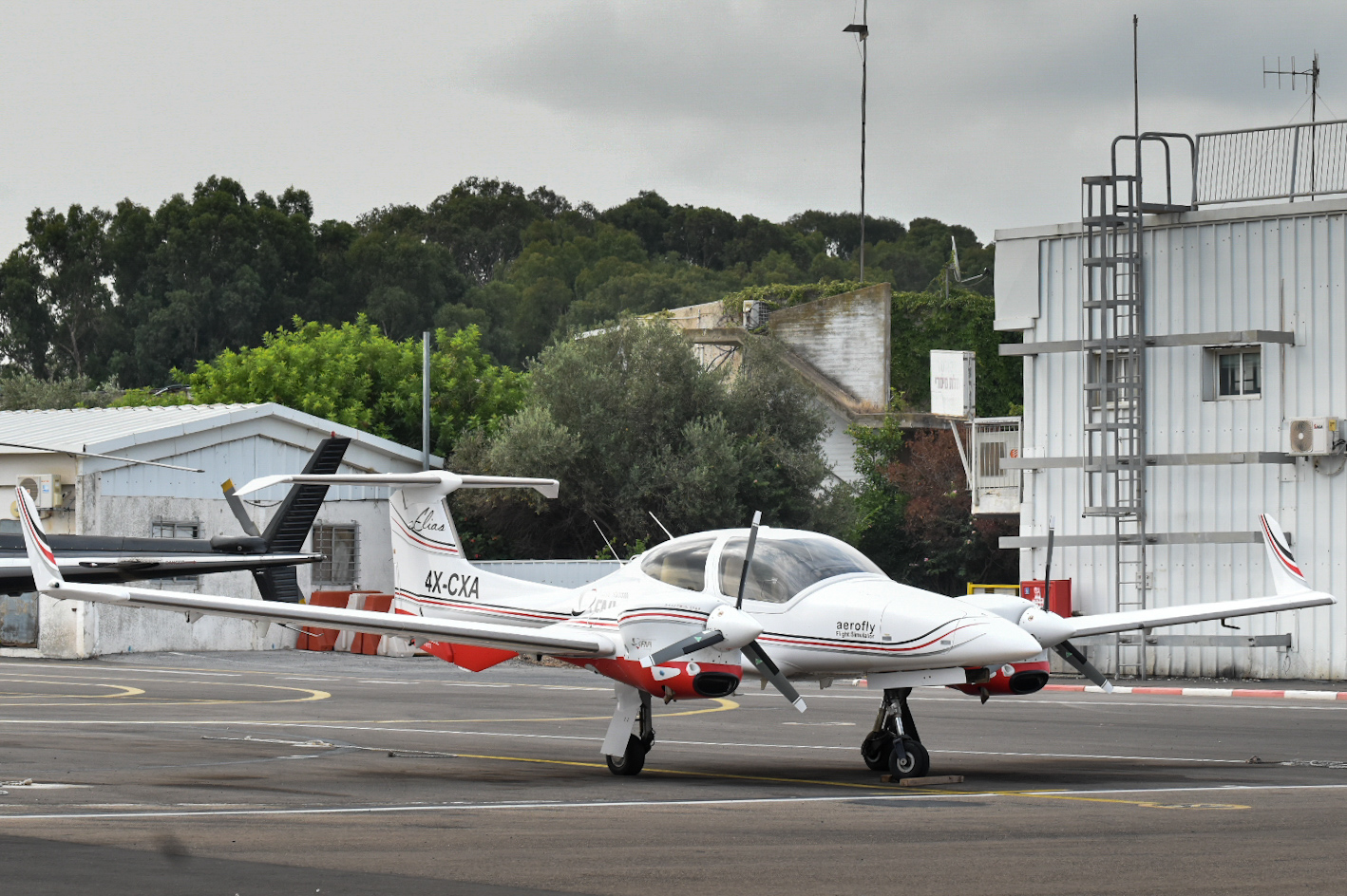 Full size: PRIVATE Diamond DA-42 Twin Star 4X-CXA at Herzliya Airport