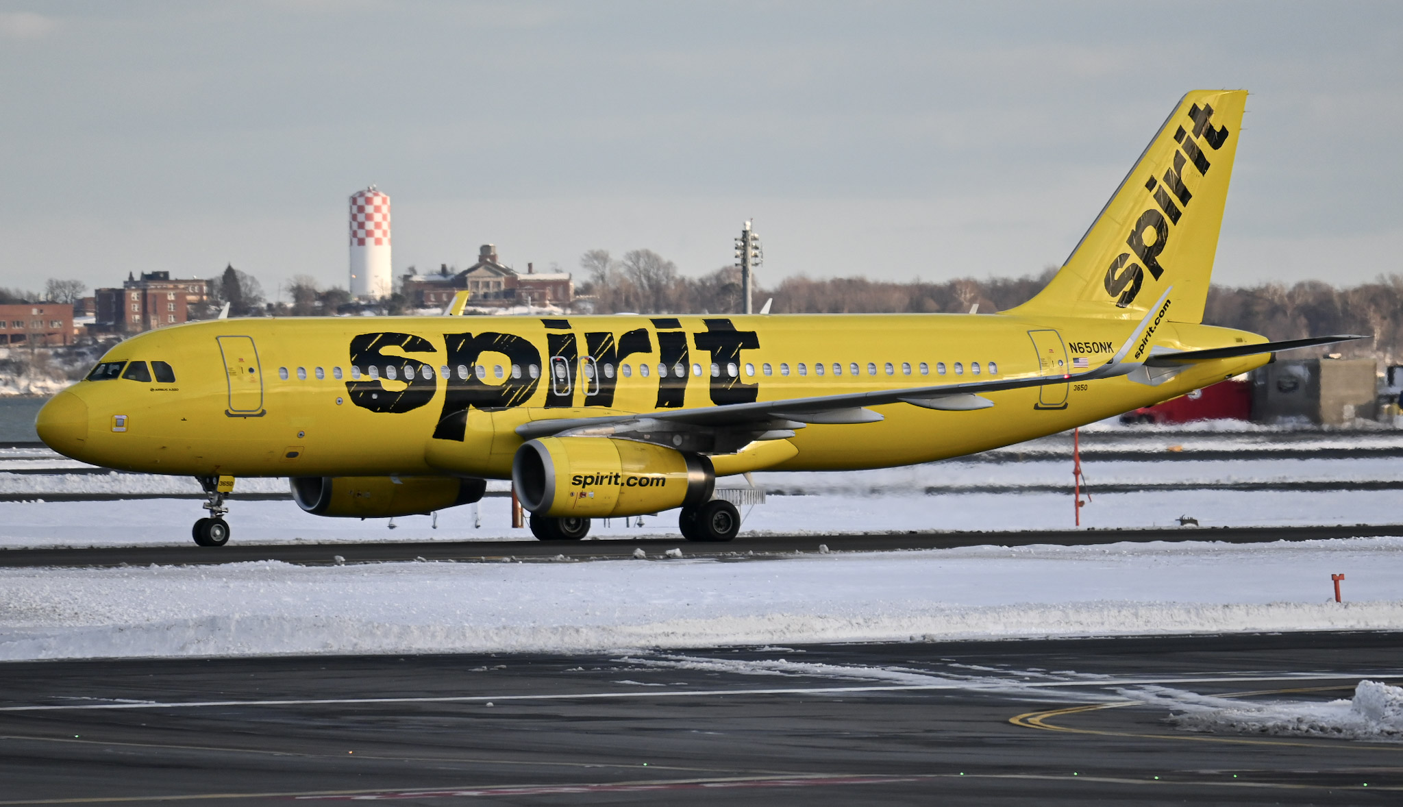 Full size: Spirit Airlines Airbus A320 N650NK at General Edward Lawrence Logan International Airport