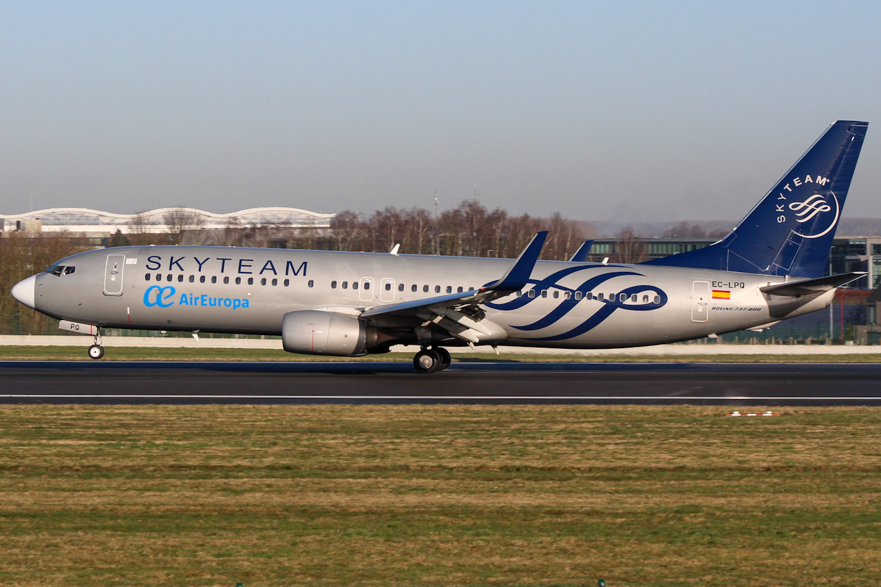 Full size: Air Europa Boeing 737-800 EC-LPQ at Brussels Airport
