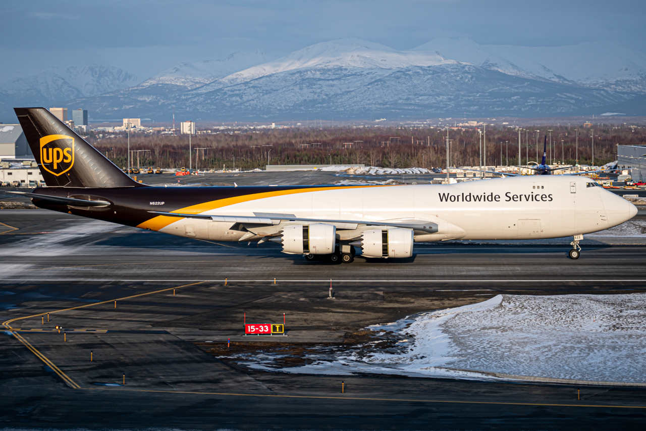 Full size: United Parcel Service Boeing 747-8F N622UP at Anchorage Ted Stevens International Airport