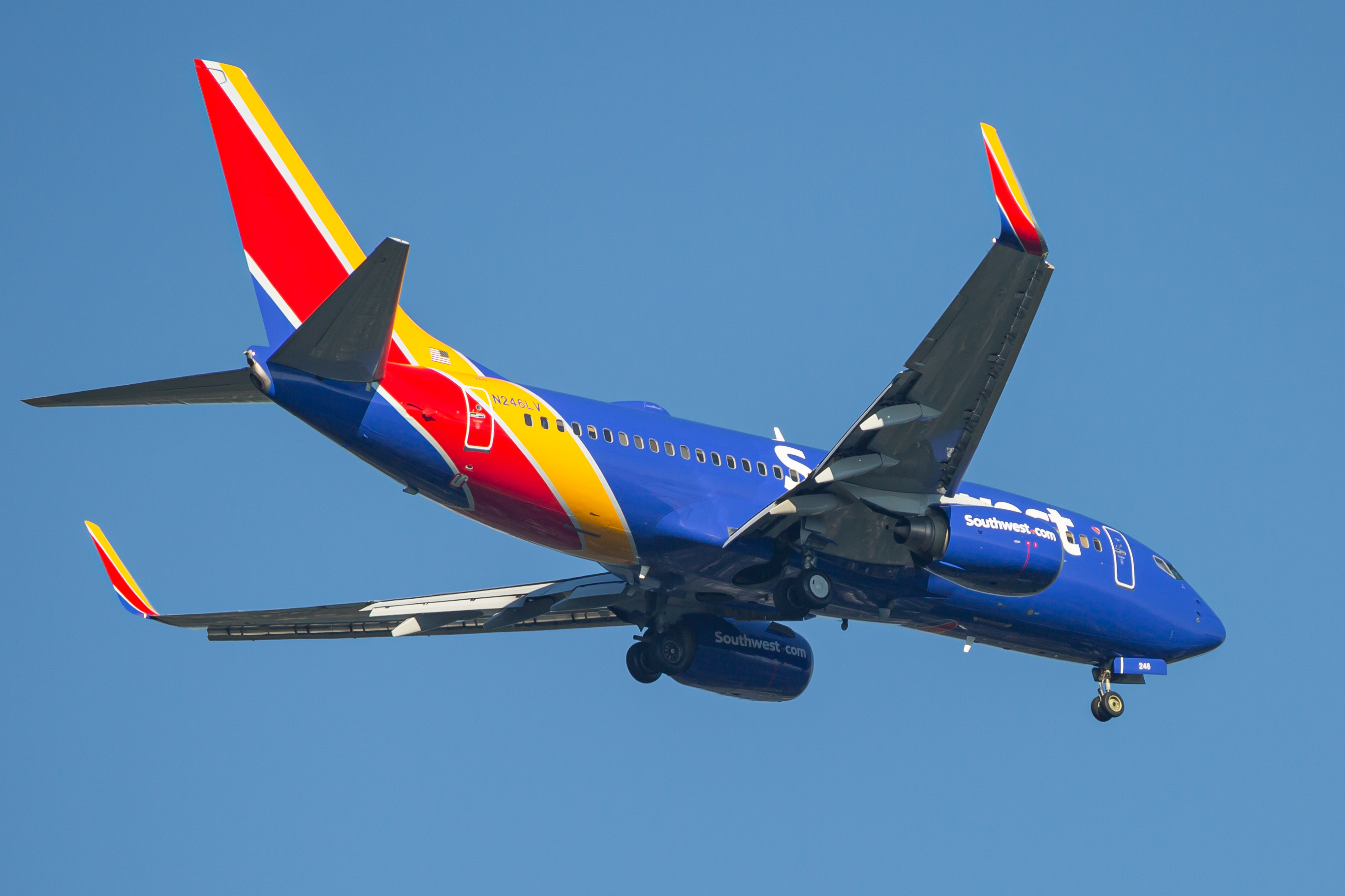 Full size: Southwest Airlines Boeing 737-700 N246LV at Baltimore/Washington International Thurgood Marshall Airport