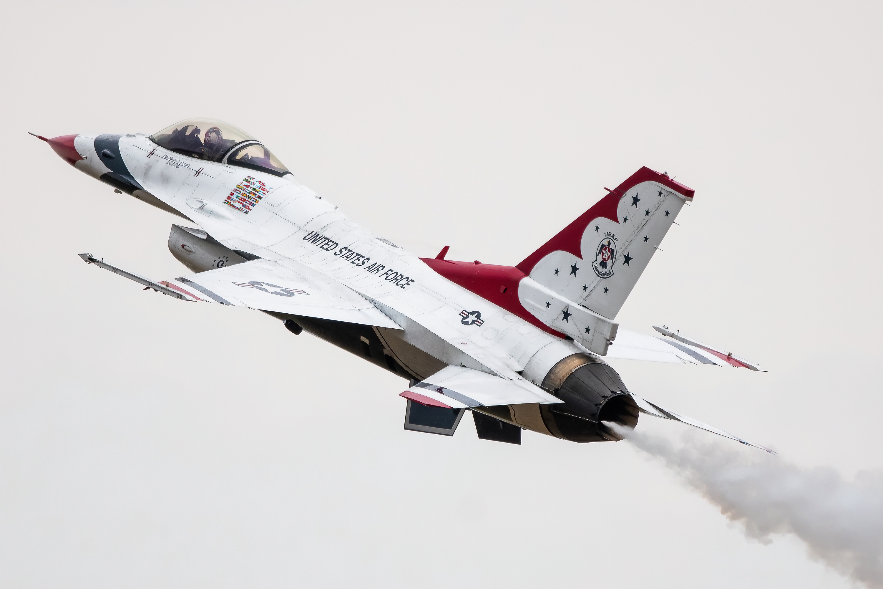 Full size: USAF - United States Air Force General Dynamics F-16 Fighting Falcon THBRD05 at McMinnville Municipal Airport