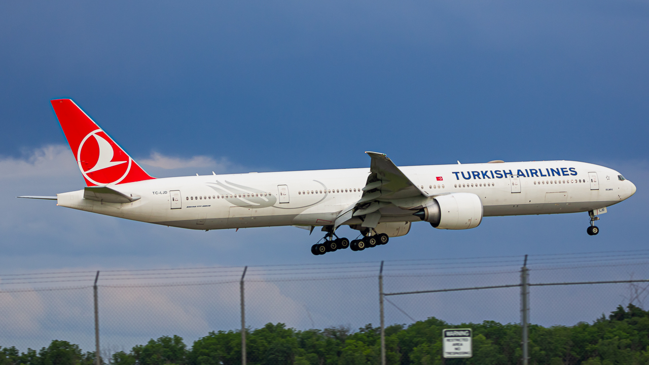 Full size: Turkish Airlines Boeing 777-300ER TC-LJD at Rickenbacker International Airport