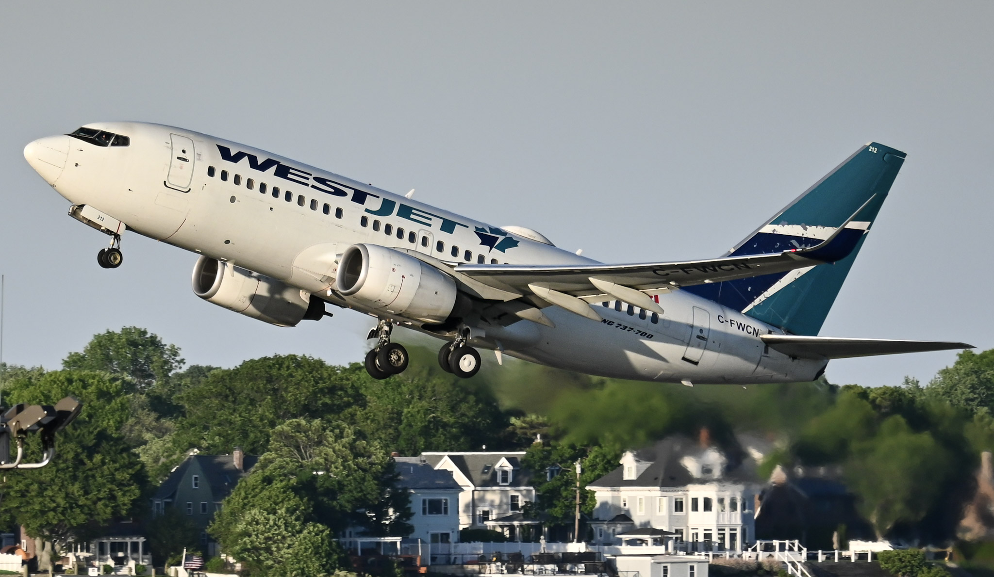 Full size: WestJet Boeing 737-700 C-FWCN at General Edward Lawrence Logan International Airport
