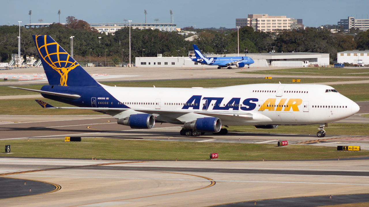Full size: Atlas Air Boeing 747-400 N263SG at Tampa International Airport