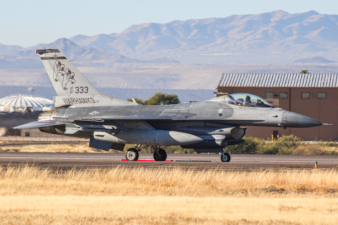 Full size: USAF - United States Air Force General Dynamics F-16 Fighting Falcon 87-0333 at Tucson International Airport