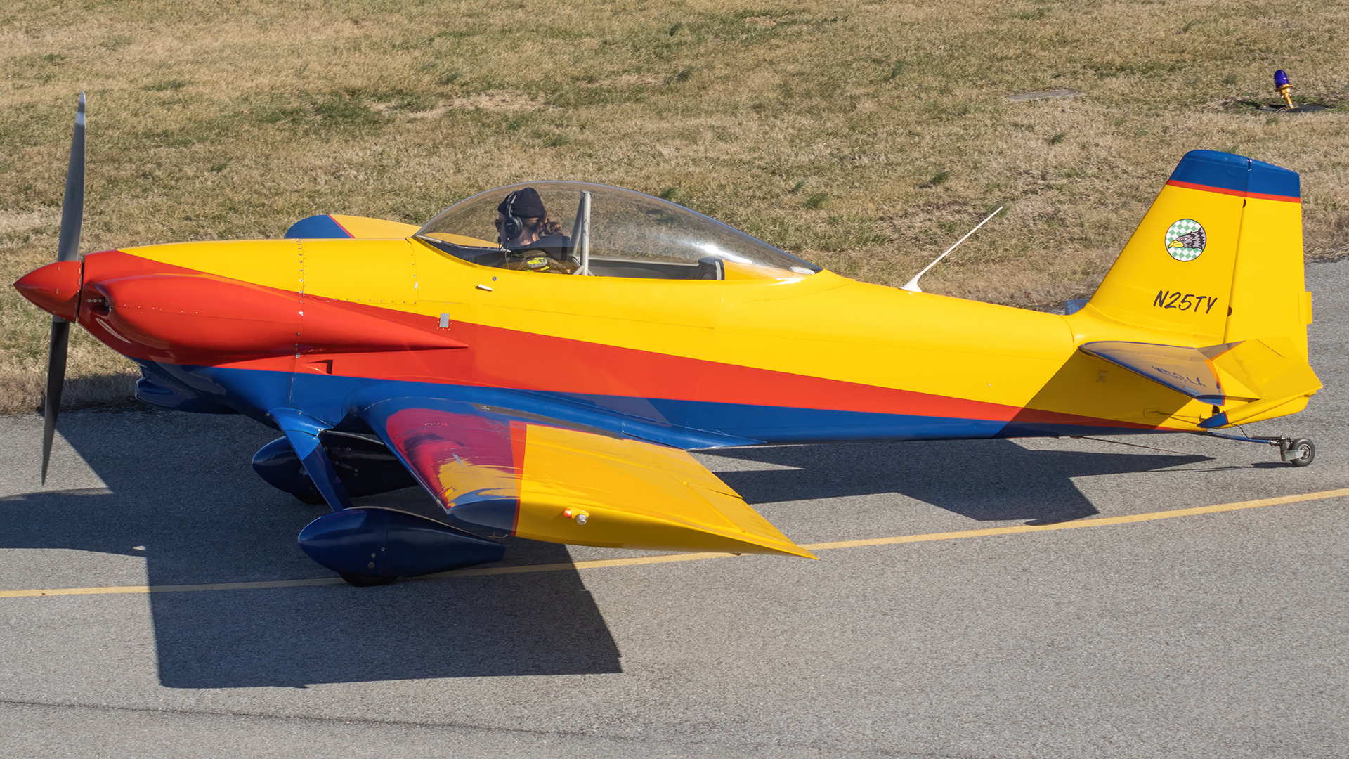 Full size: PRIVATE Vans RV-4 N25TY at College Park Airport