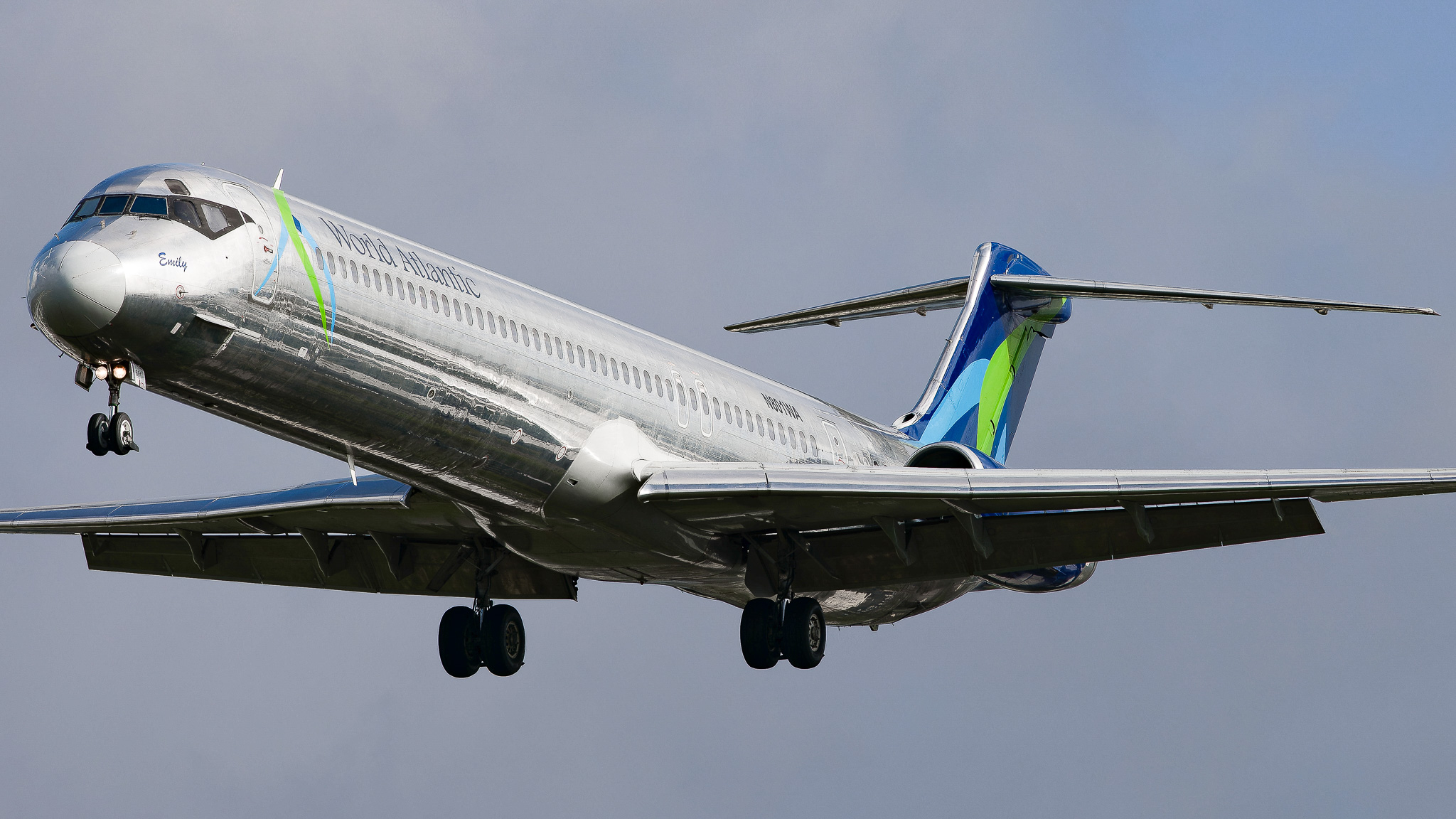 Full size: World Atlantic Airlines McDonnell Douglas MD-83 N801WA at Tampa International Airport