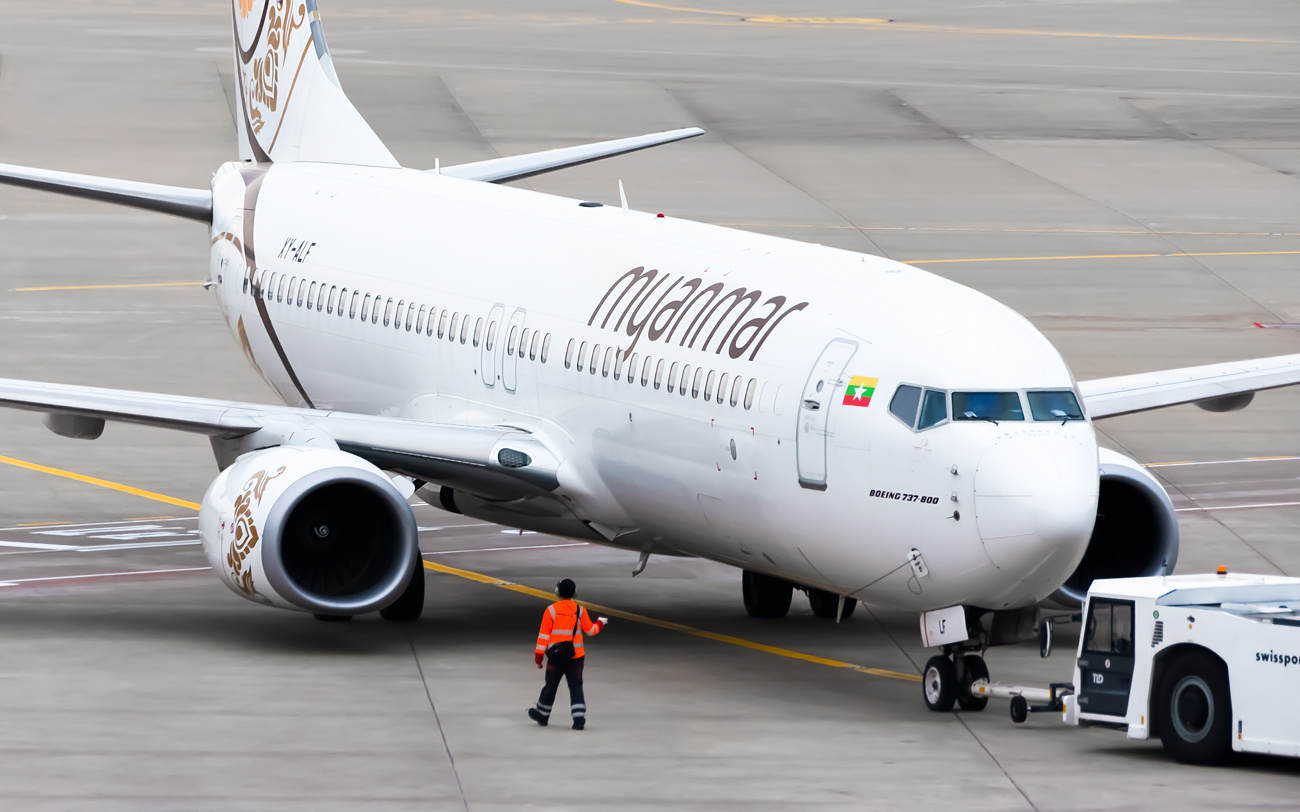 Full size: Myanmar National Airlines Boeing 737-800 XY-ALF at Seoul-Incheon International Airport